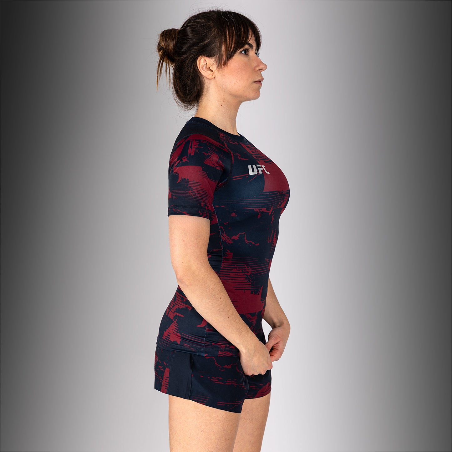 UFC Zenith by Venum Authentic Fight Week Performance Rashguard Korte Mouw Dames - Marineblauw/Bordeauxrood/Zilver