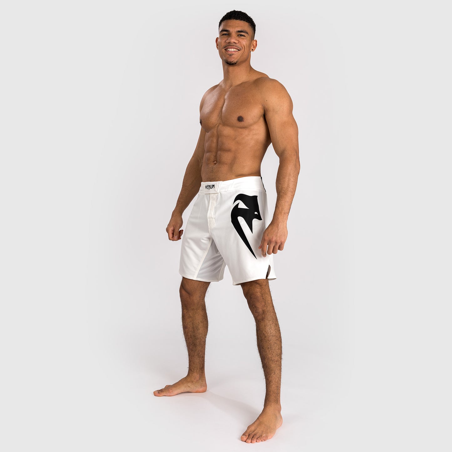 Venum Light 5.0 Vechtshorts - Wit/Zwart