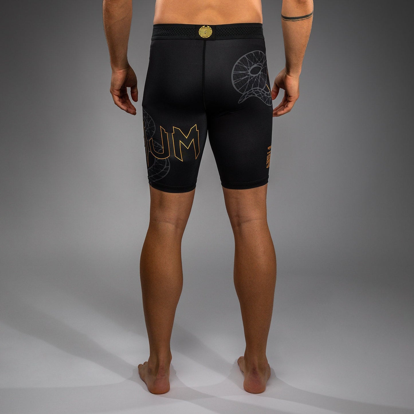 Venum Serpenti Vale Tudo Shorts – Zwart/Zilver/Goud