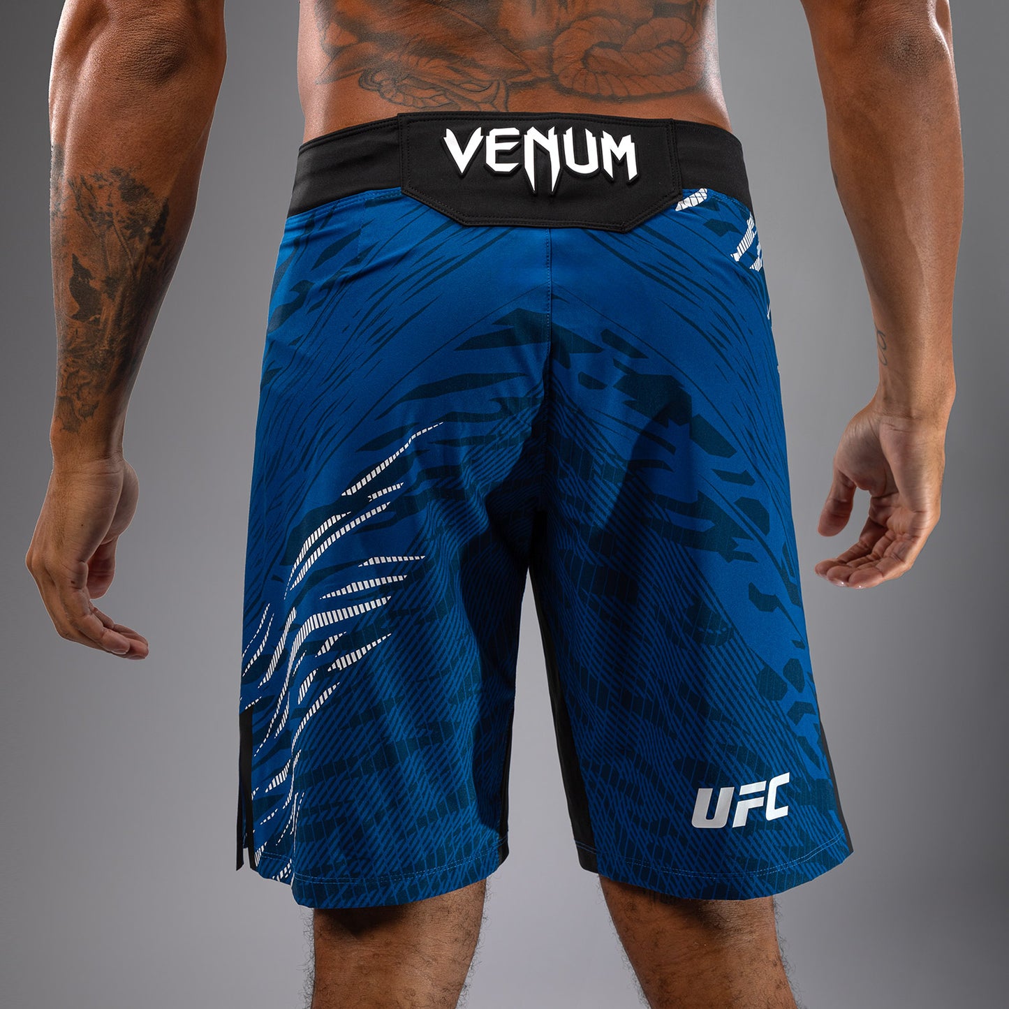 UFC Fusion by Venum Authentic Fight Night Fight Shorts voor Heren - Lang Fit - Blauw