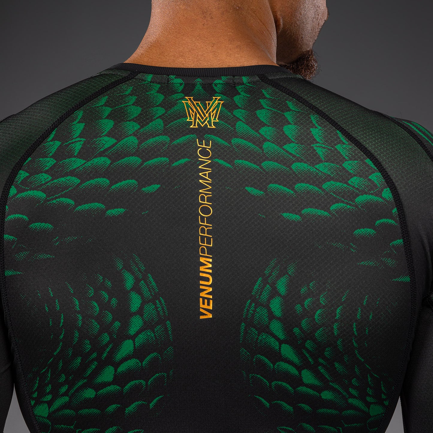 Venum Matupa Rashguard met lange mouwen - Zwart/Groen/Goud