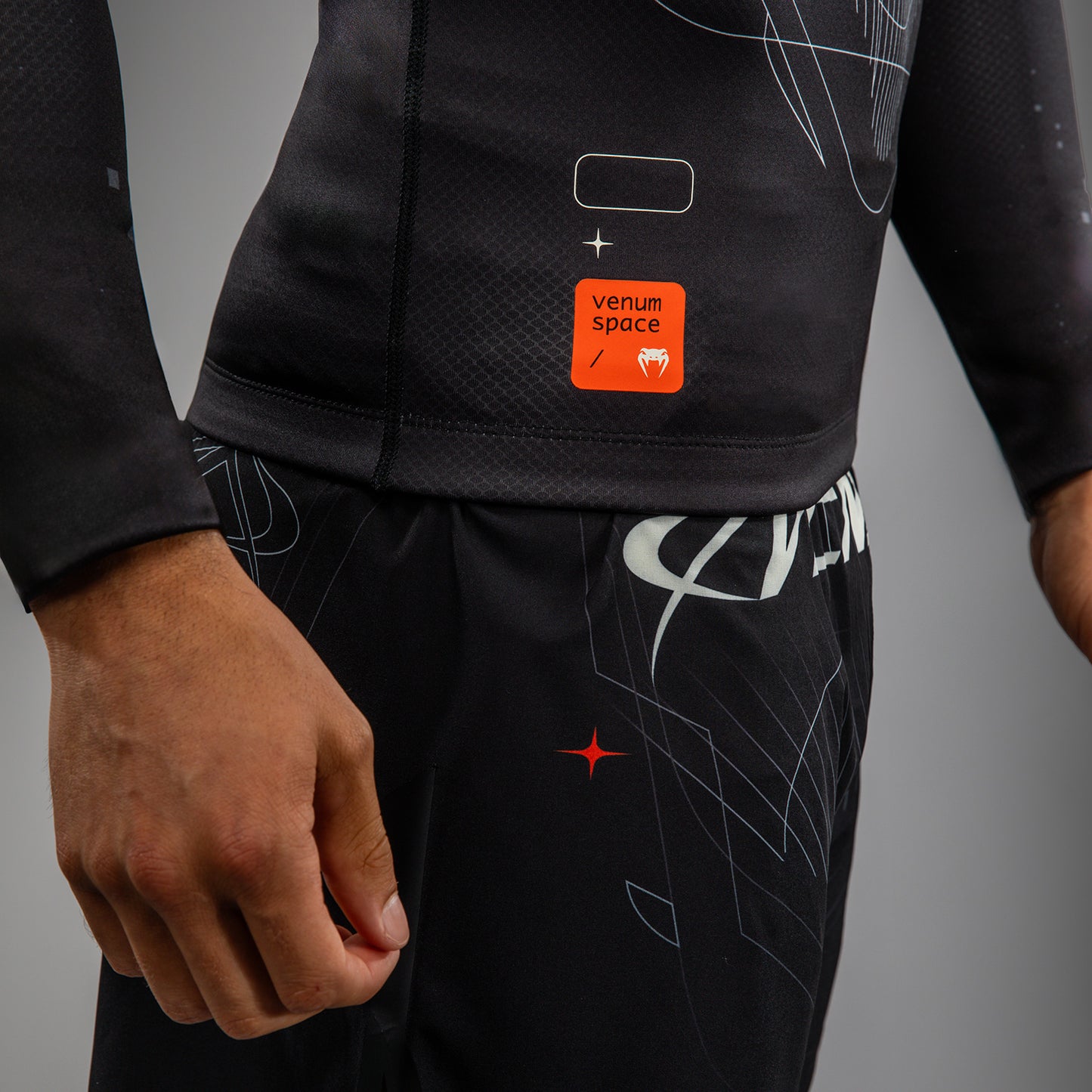 Venum Eclipse Lange Mouw Rashguard – Zwart/Ivoor