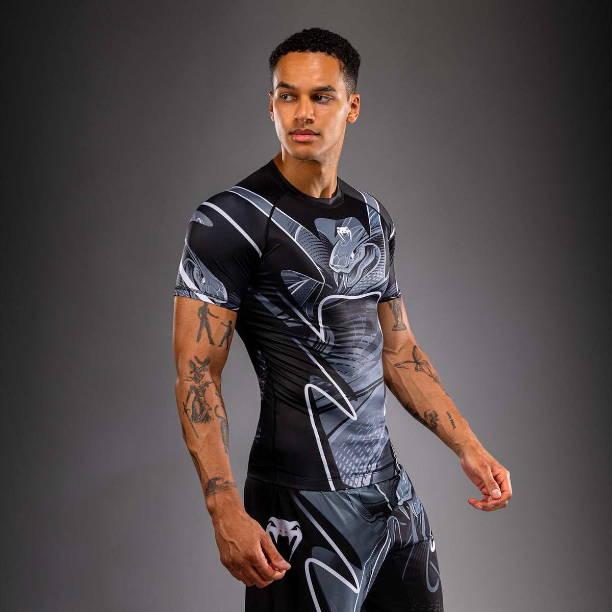 Venum Crimson Viper 2.0 Rashguard met korte mouwen - Zwart/Grijs