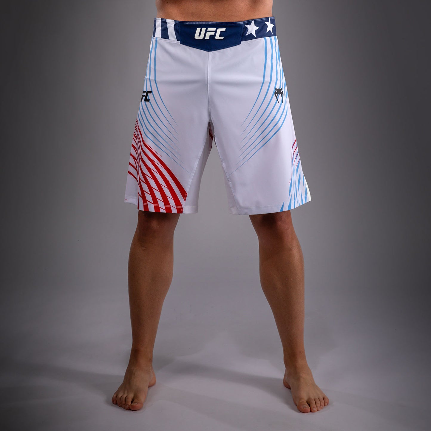 Official UFC Freedom 250 by Venum Op maat gemaakt Authentic Fight Night Fight Shorts Long Fit voor heren - Wit