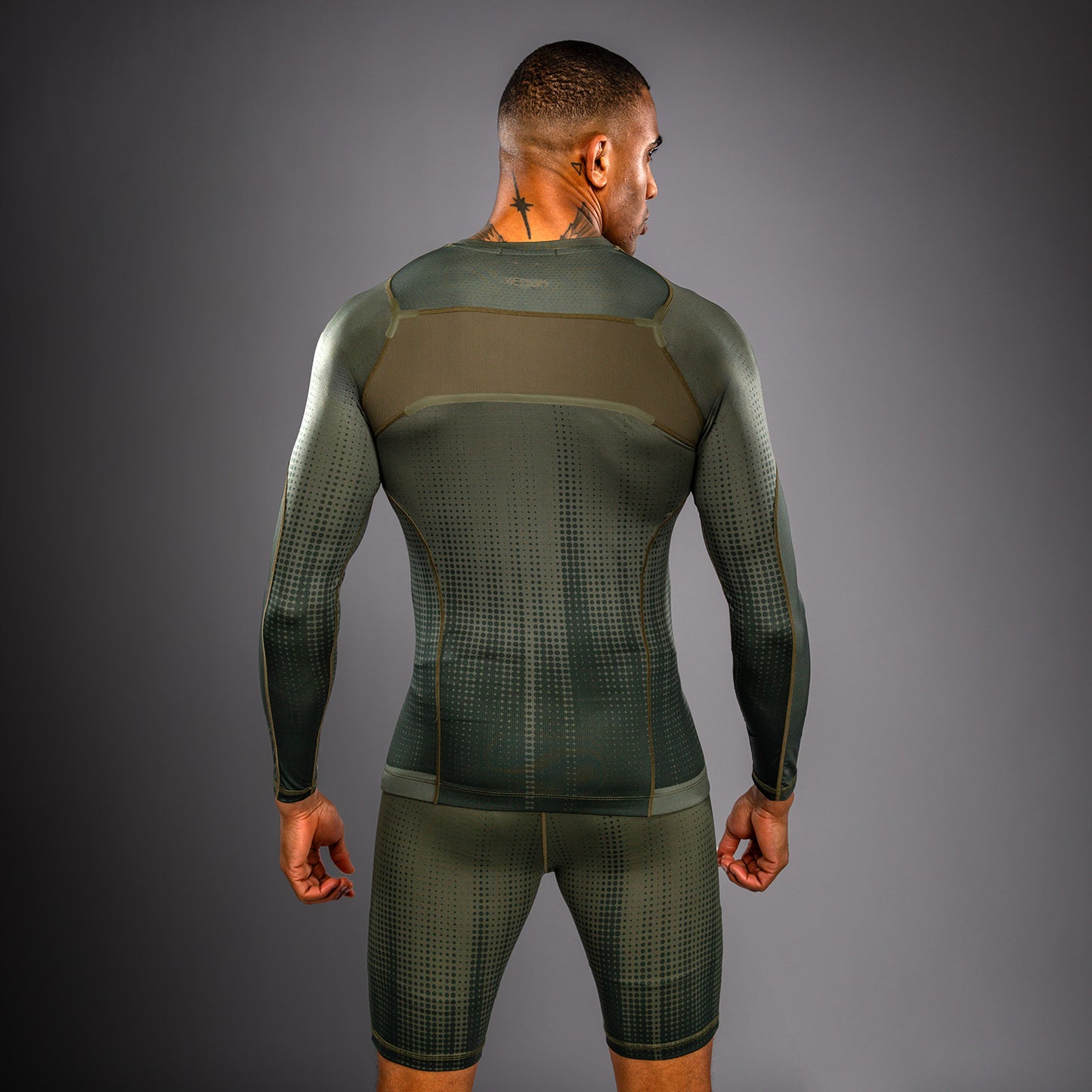 Venum Stealth Rashguard met lange mouwen – Kaki/Legergroen