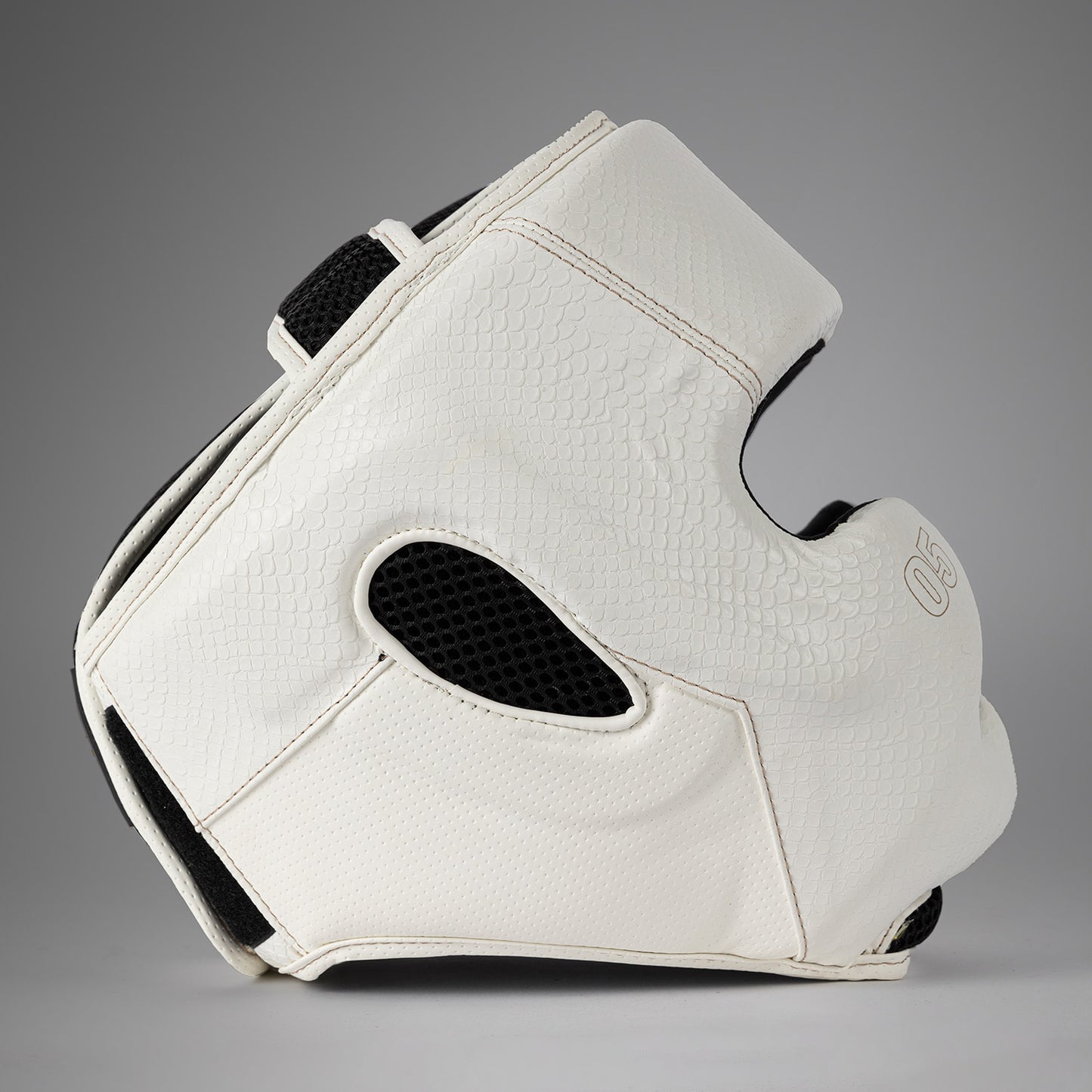 Venum Impact Evo Scales Hoofdbeschermer – Ivoor