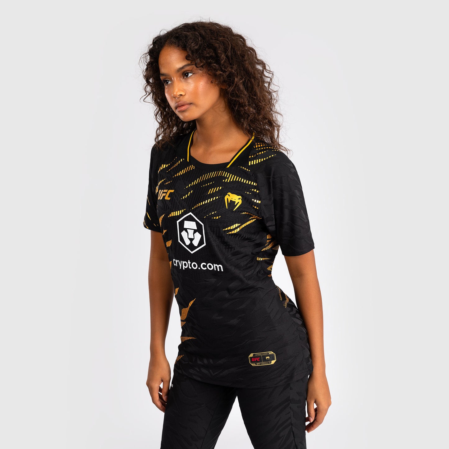 UFC Fusion by Venum Personalized Authentic Fight Night Exit T-shirt voor Dames - Kampioen