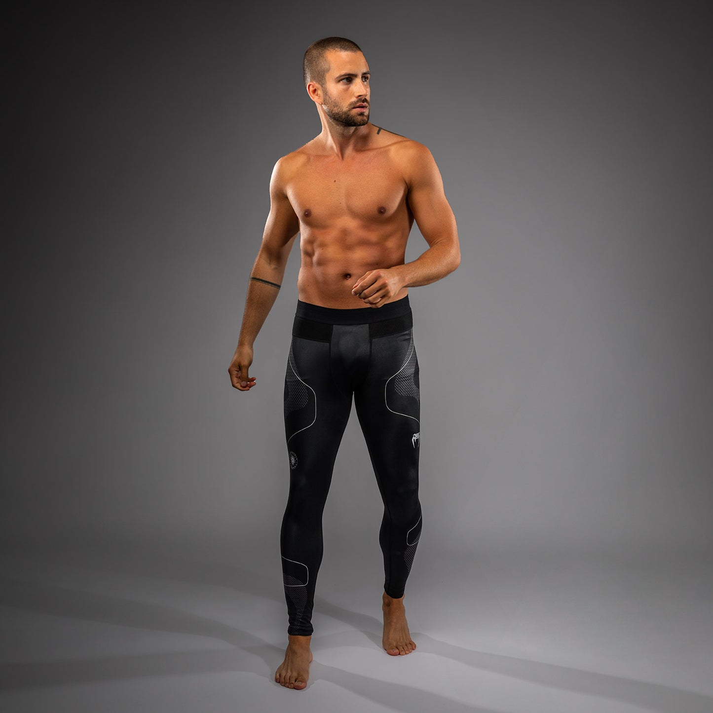 Venum Nexus Spats – Zwart/Zilver