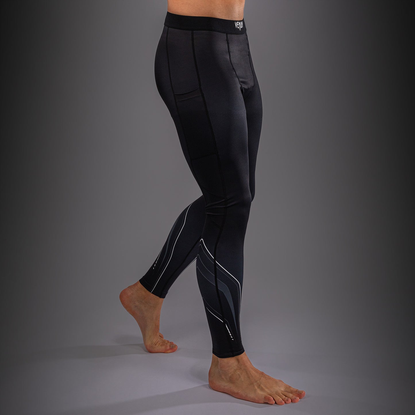 Venum Streamline Spats – Zwart/Wit