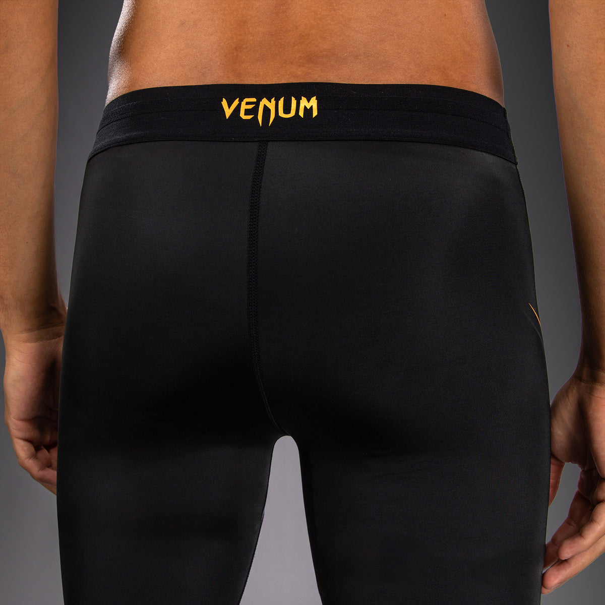 Venum G-Core Vale Tudo Compressieshort - Zwart/Goud