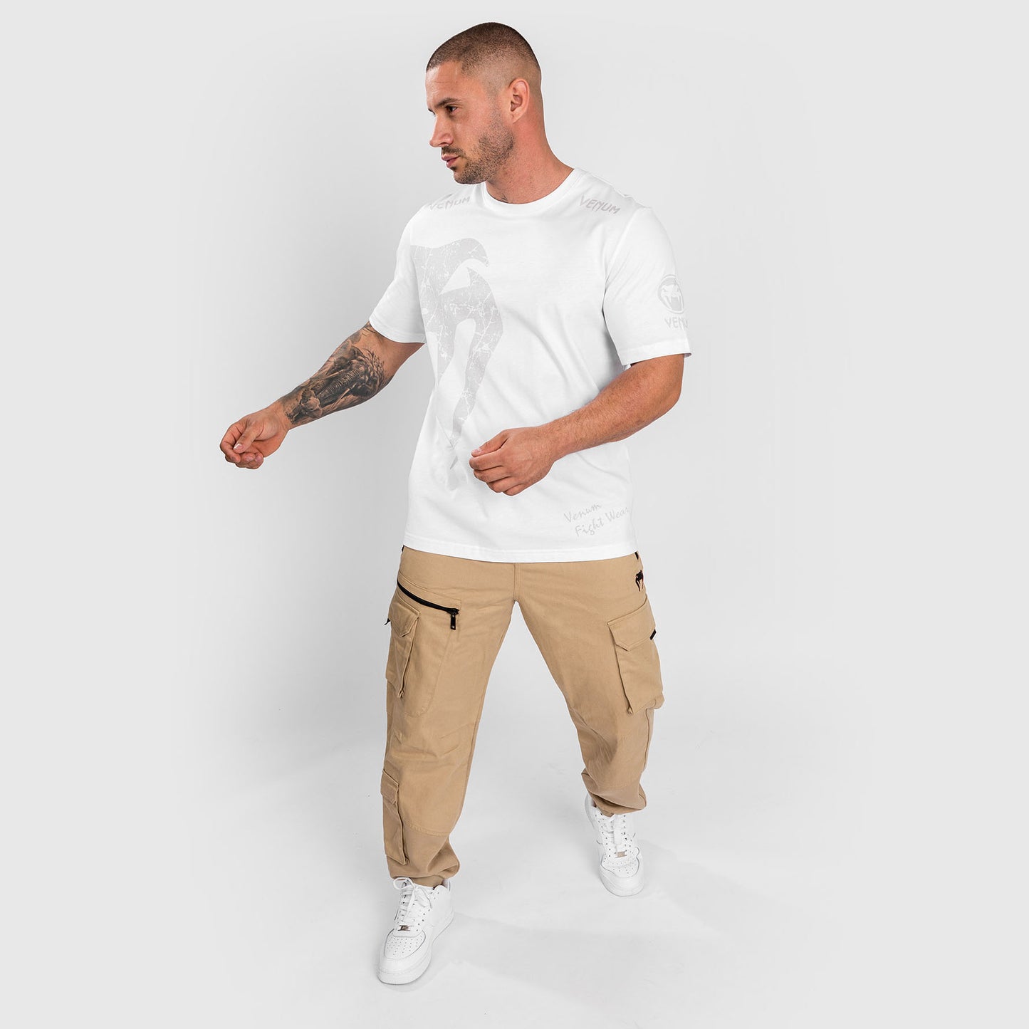 Venum Giant T-shirt Regular Fit - Wit