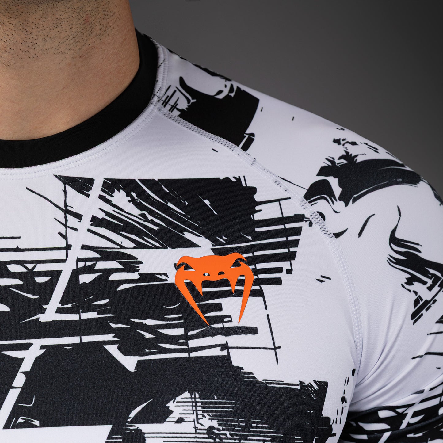 UFC Zenith by Venum Authentic Fight Week Performance Shortsleeve Rashguard Heren - Wit