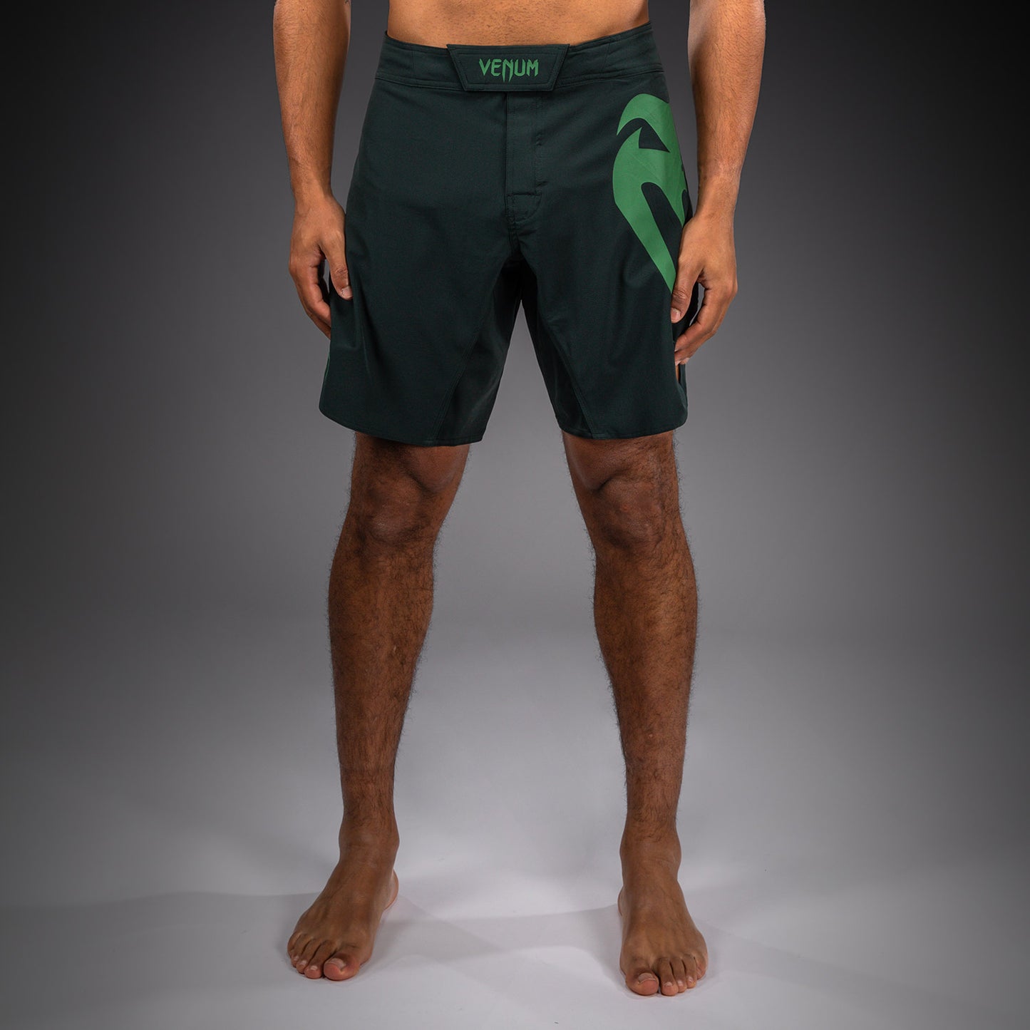 Venum Light 5.0 Fightshorts - Bosgroen/Lichtgroen