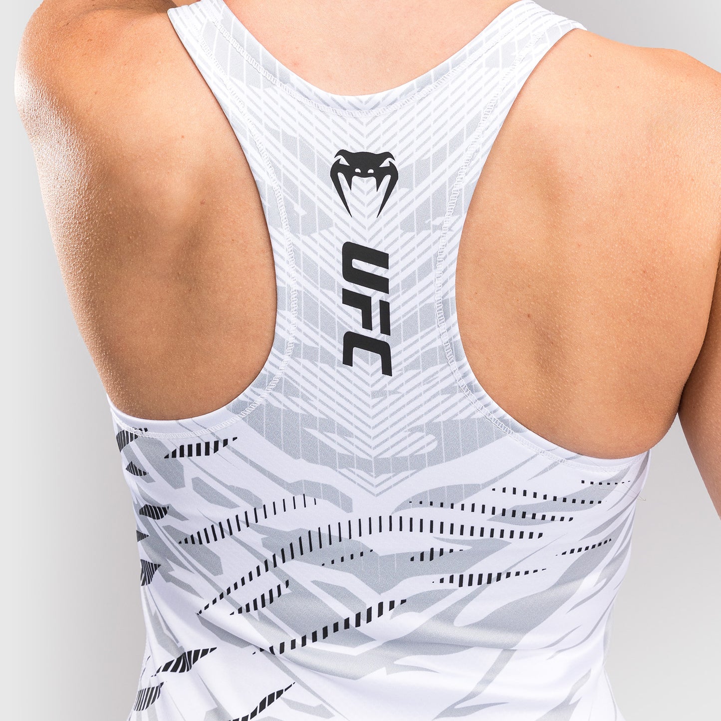 UFC Fusion by Venum Authentic Fight Night Strakke Top met Geïntegreerde BH voor Dames - Wit