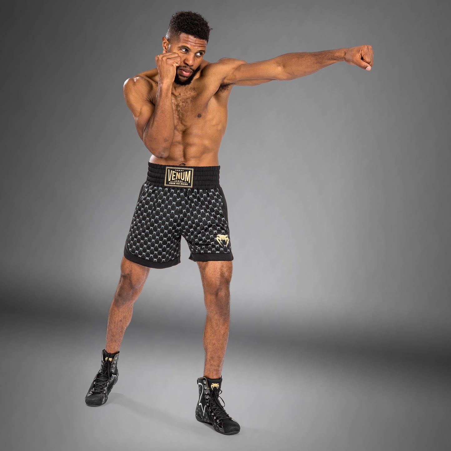 Venum Monogram Boxing Shorts - Zwart