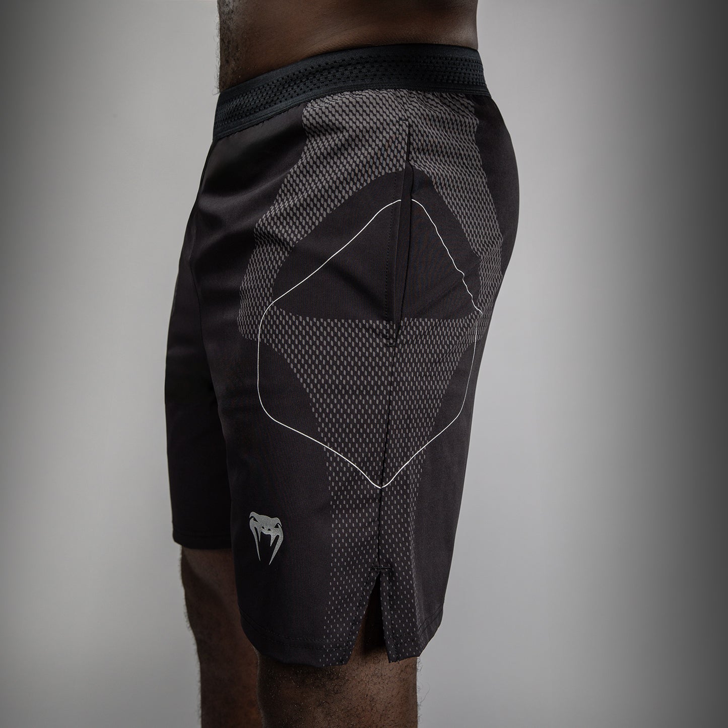 Venum Nexus Trainingsshorts – Zwart/Zilver