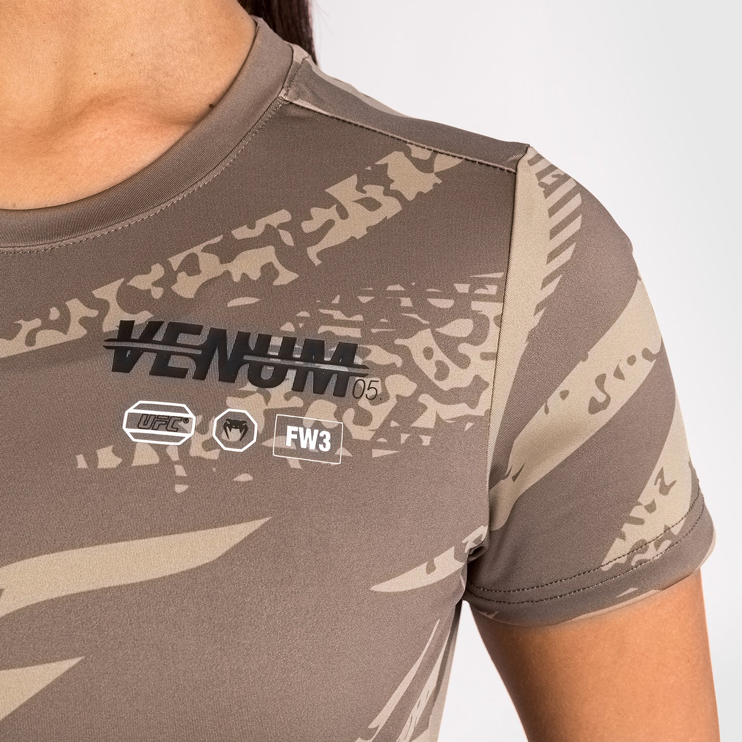 UFC Adrenaline By Venum Fight Week Dry-Tech T-Shirt Voor Vrouwen - Desert Camo