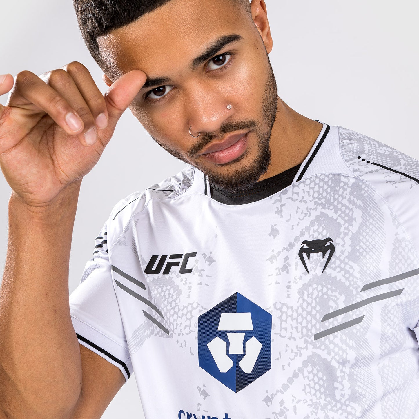 UFC Adrenaline by Venum Authentic Fight Night Heren Walkout Jersey - Wit