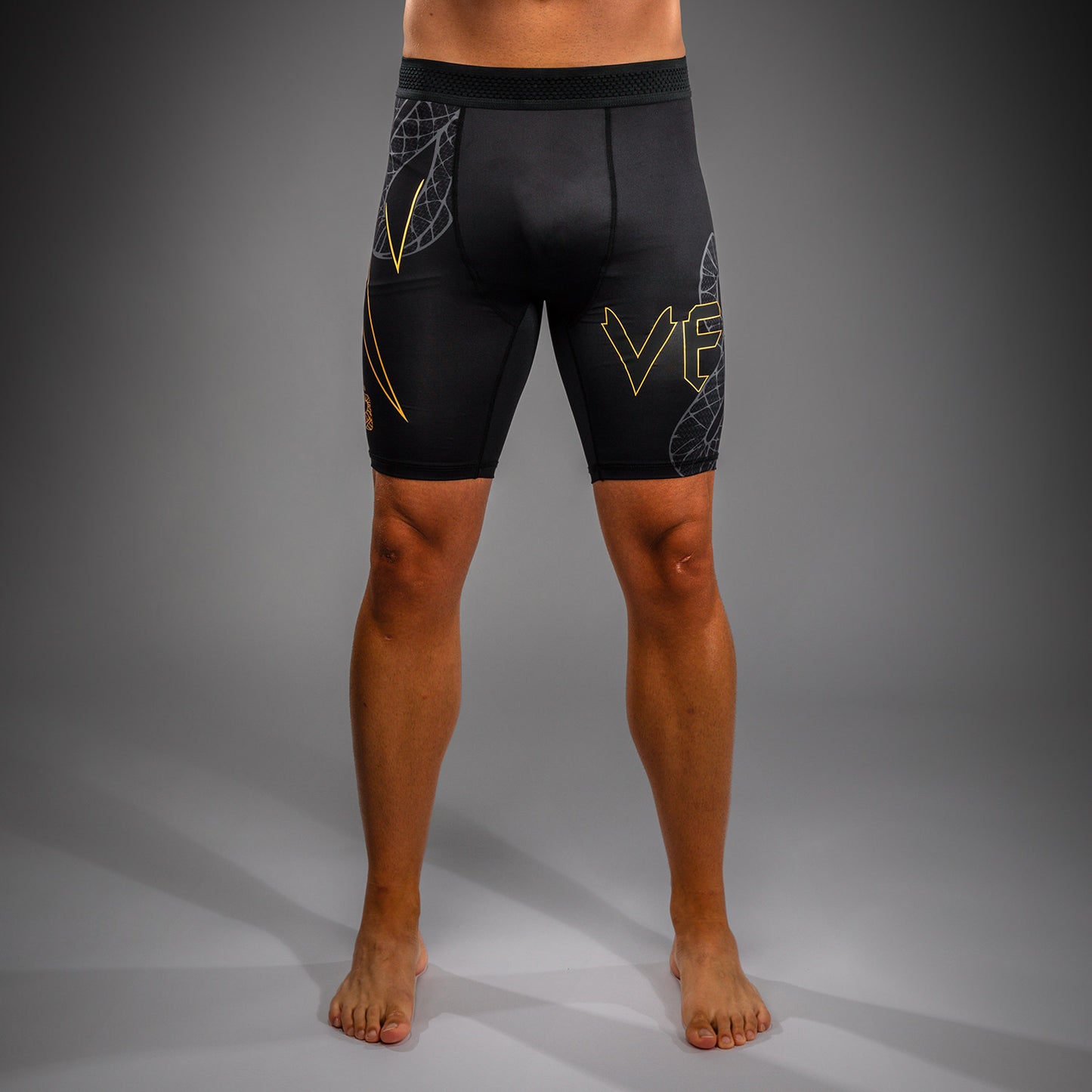 Venum Serpenti Vale Tudo Shorts – Zwart/Zilver/Goud