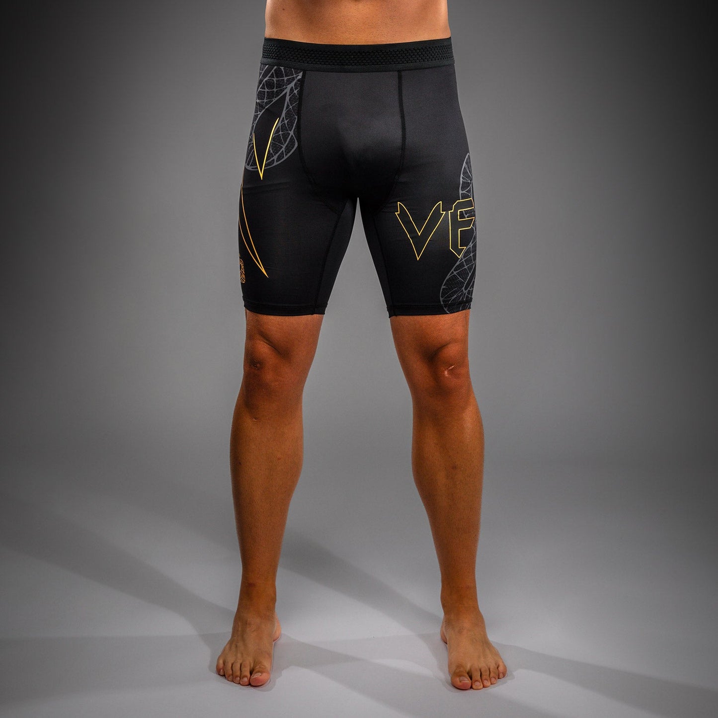 Venum Serpenti Vale Tudo Shorts – Zwart/Zilver/Goud