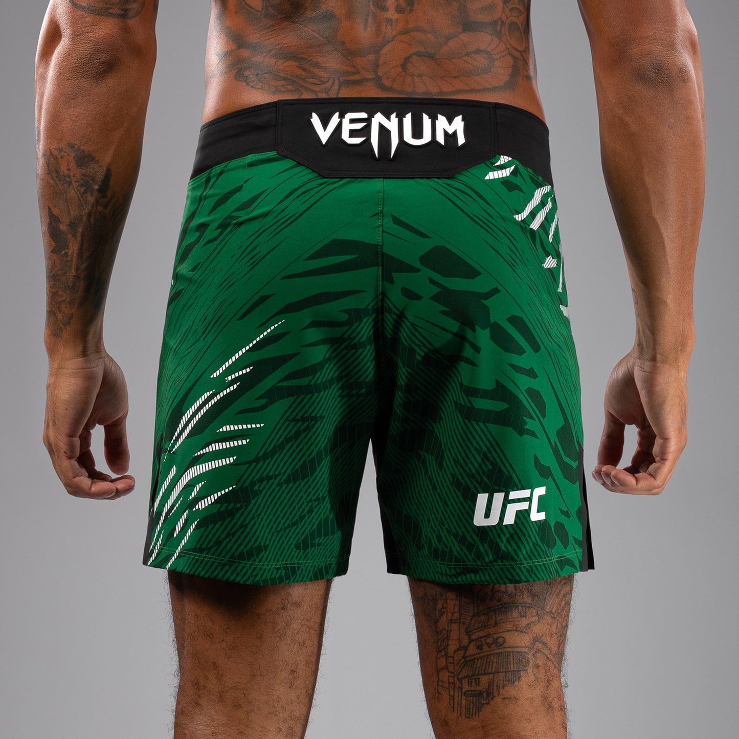 UFC Fusion by Venum Authentic Fight Night Fight Shorts voor Heren - Kort Fit - Groen