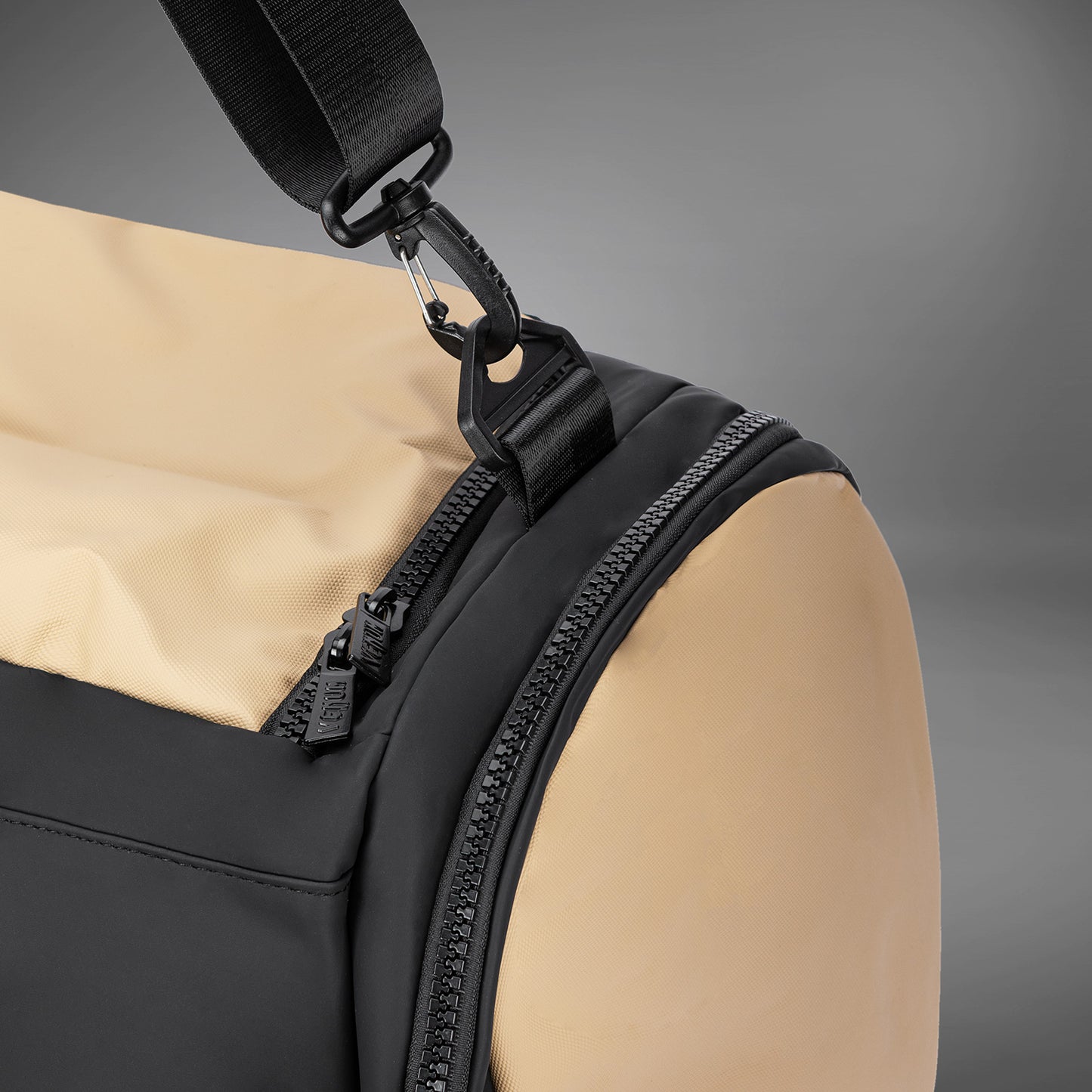 Venum Evo 2 Trainer Lite Sporttas (55-63L) – Zwart/Zand
