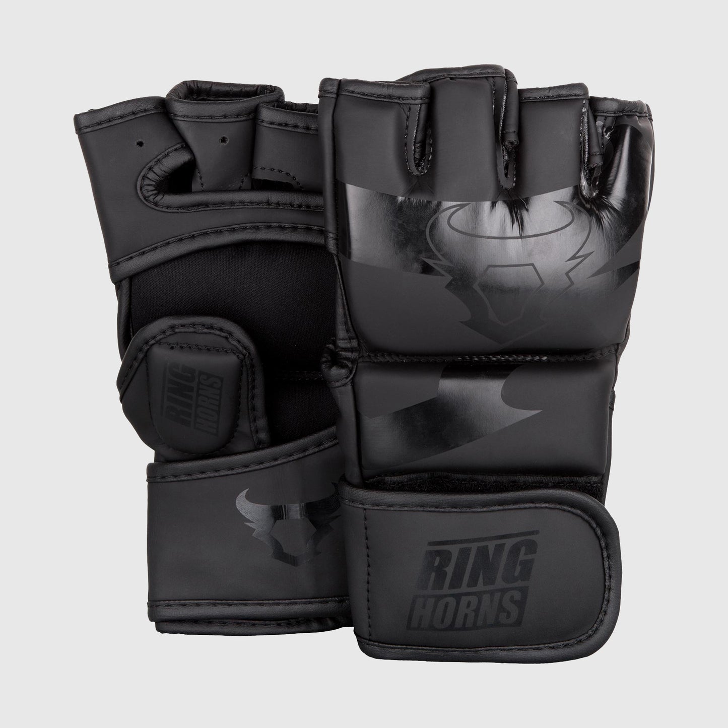 Ringhorns Charger by Venum MMA HANDSCHOENEN - ZWART/ZWART