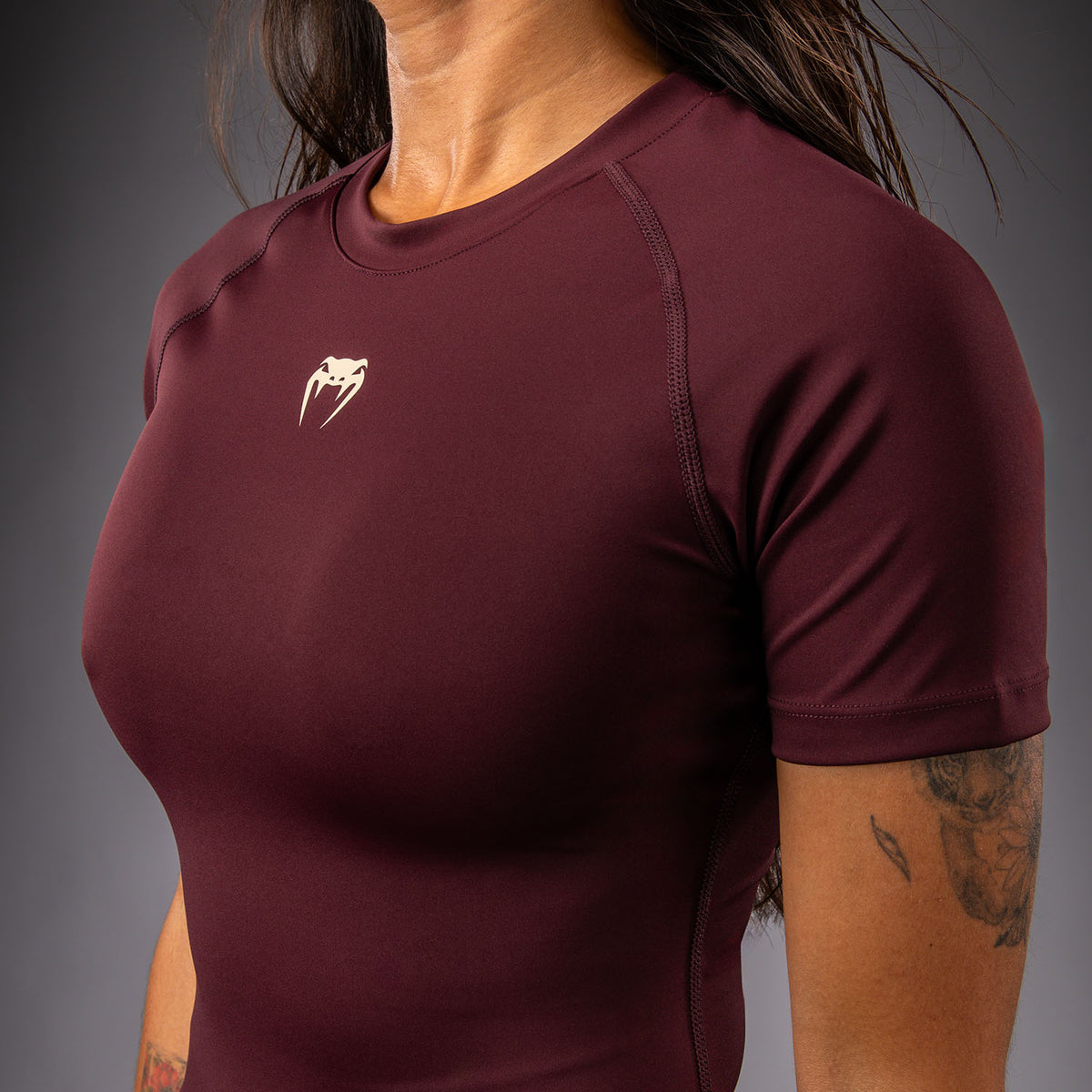 Venum Talisman Rashguard met Korte Mouwen - Pruim