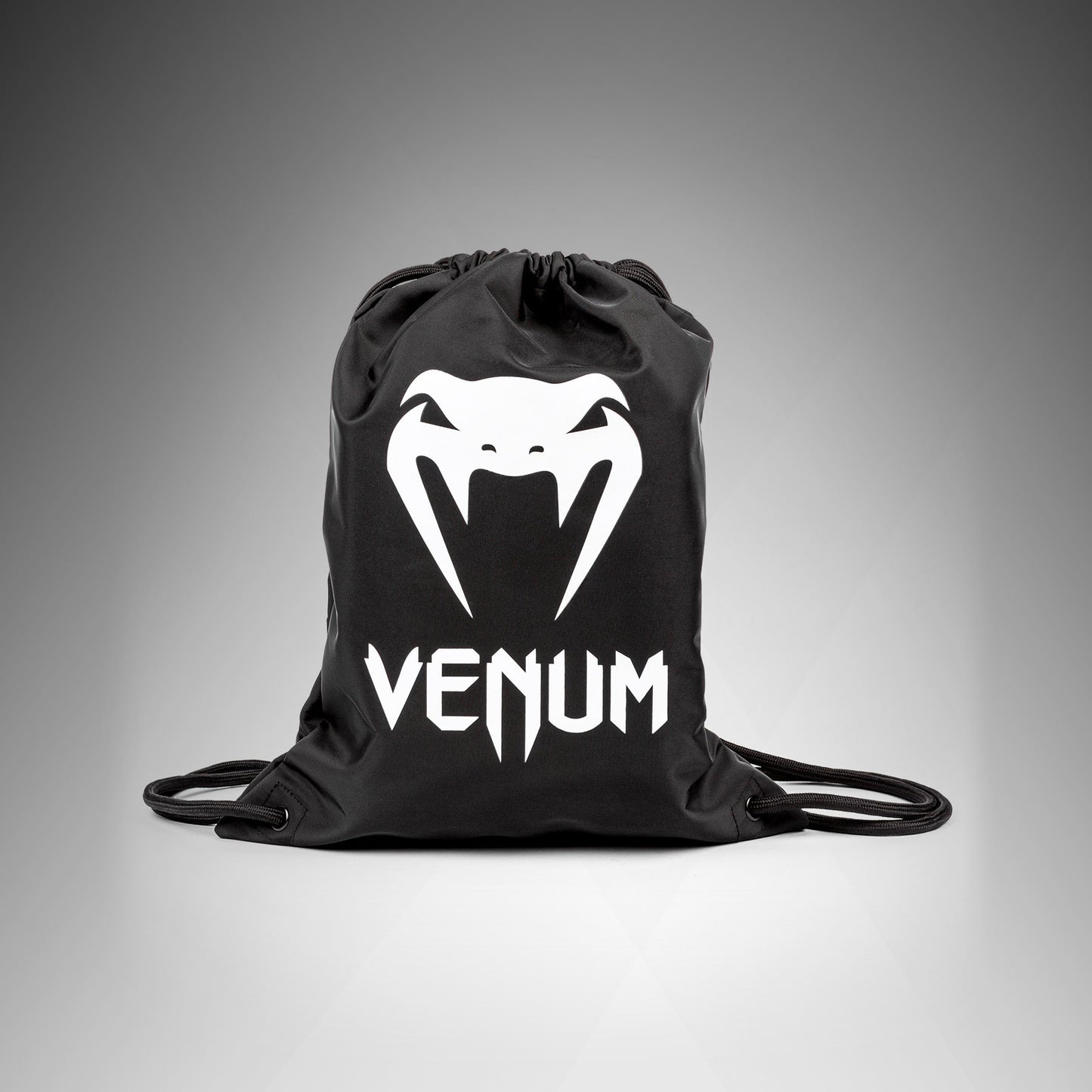 Venum Classic Rugzak (20-25L) – Zwart/Wit