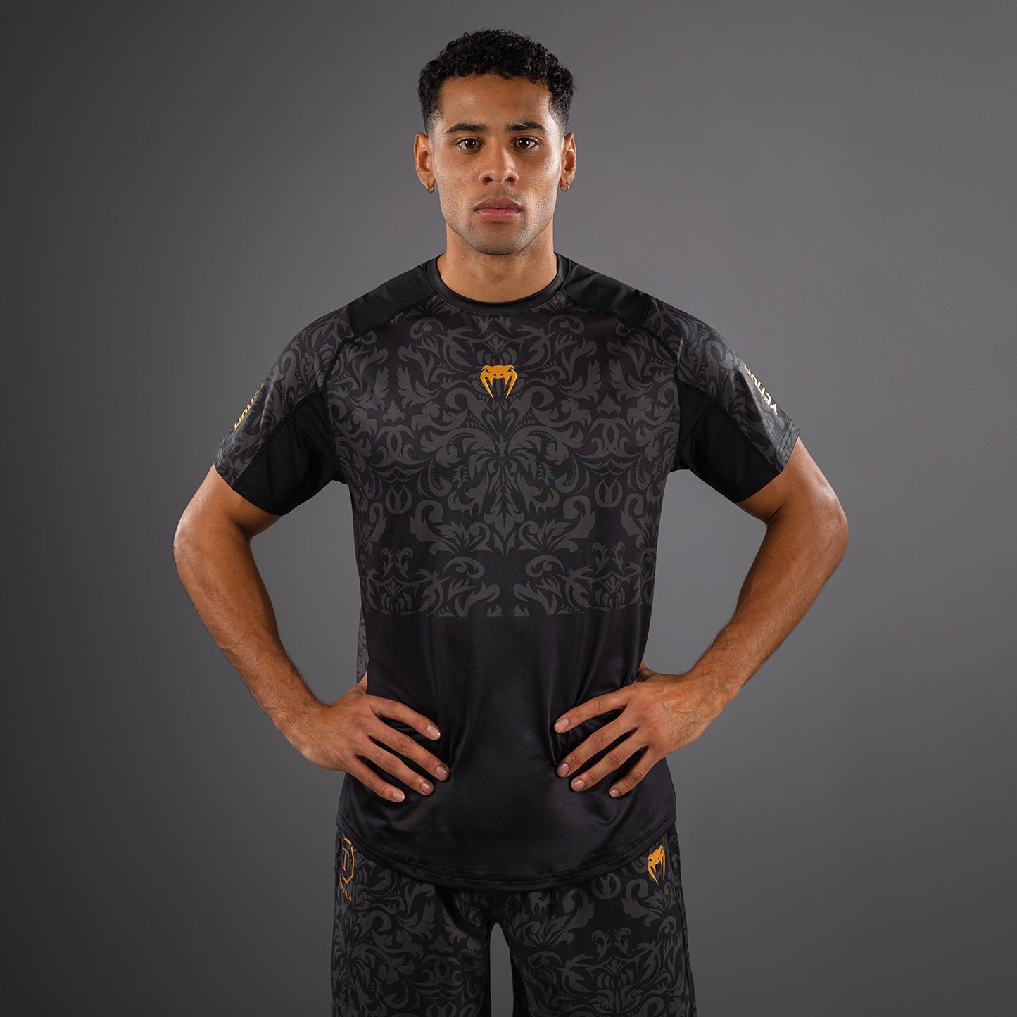 Venum x Topuria Unmatched Edition Dry-Tech Shirt - Zwart/Goud