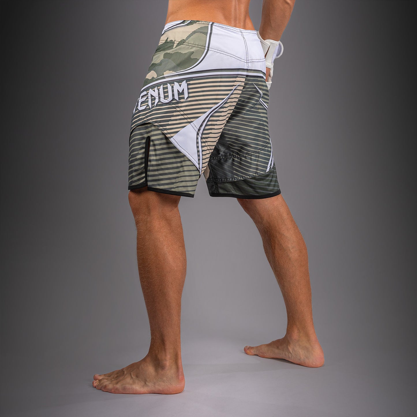 Venum Camo Hero Fightshorts - Kaki/Offwhite