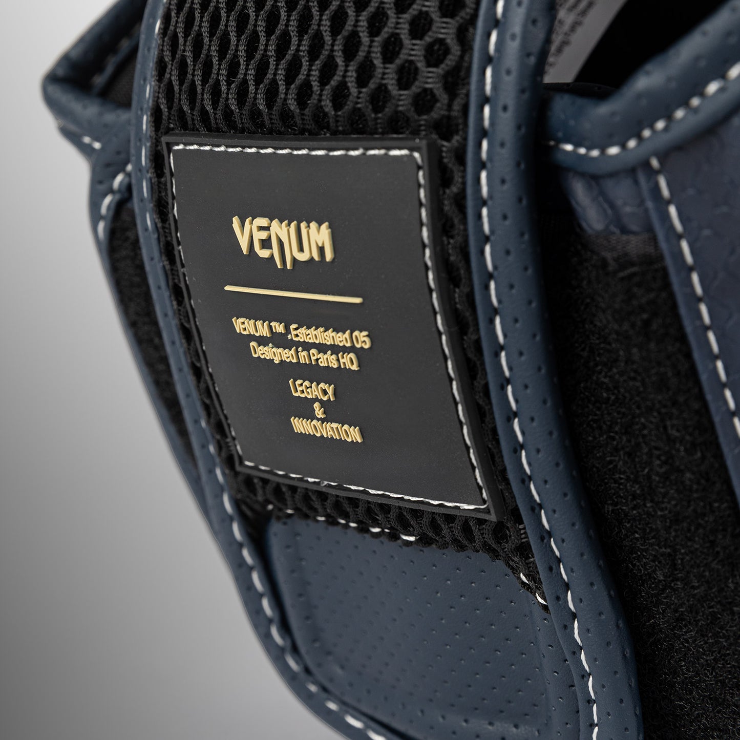 Venum Impact Evo Scales Hoofdbeschermer – Middernachtblauw