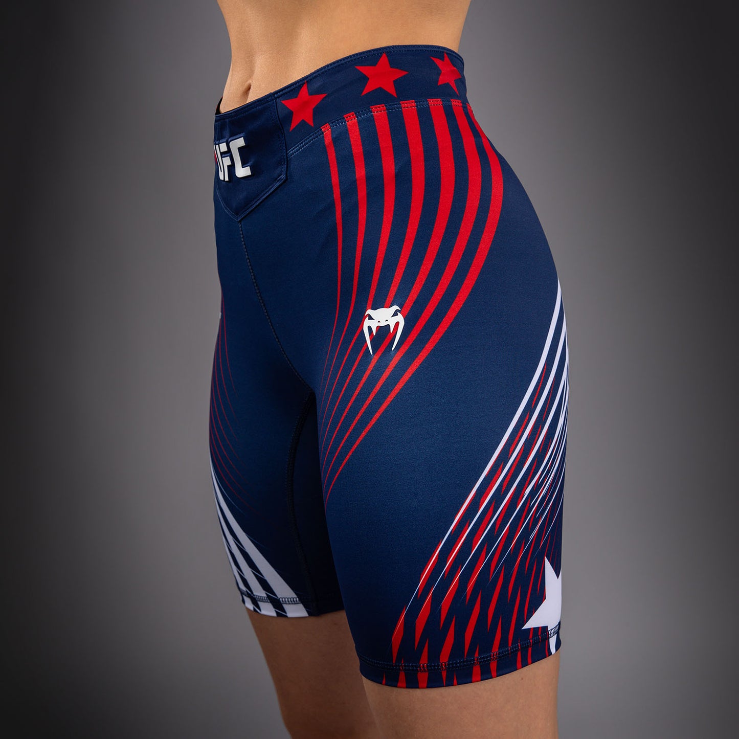 Official UFC Freedom 250 by Venum Authentic Vale Tudo Shorts Long Fit voor dames - Blauw