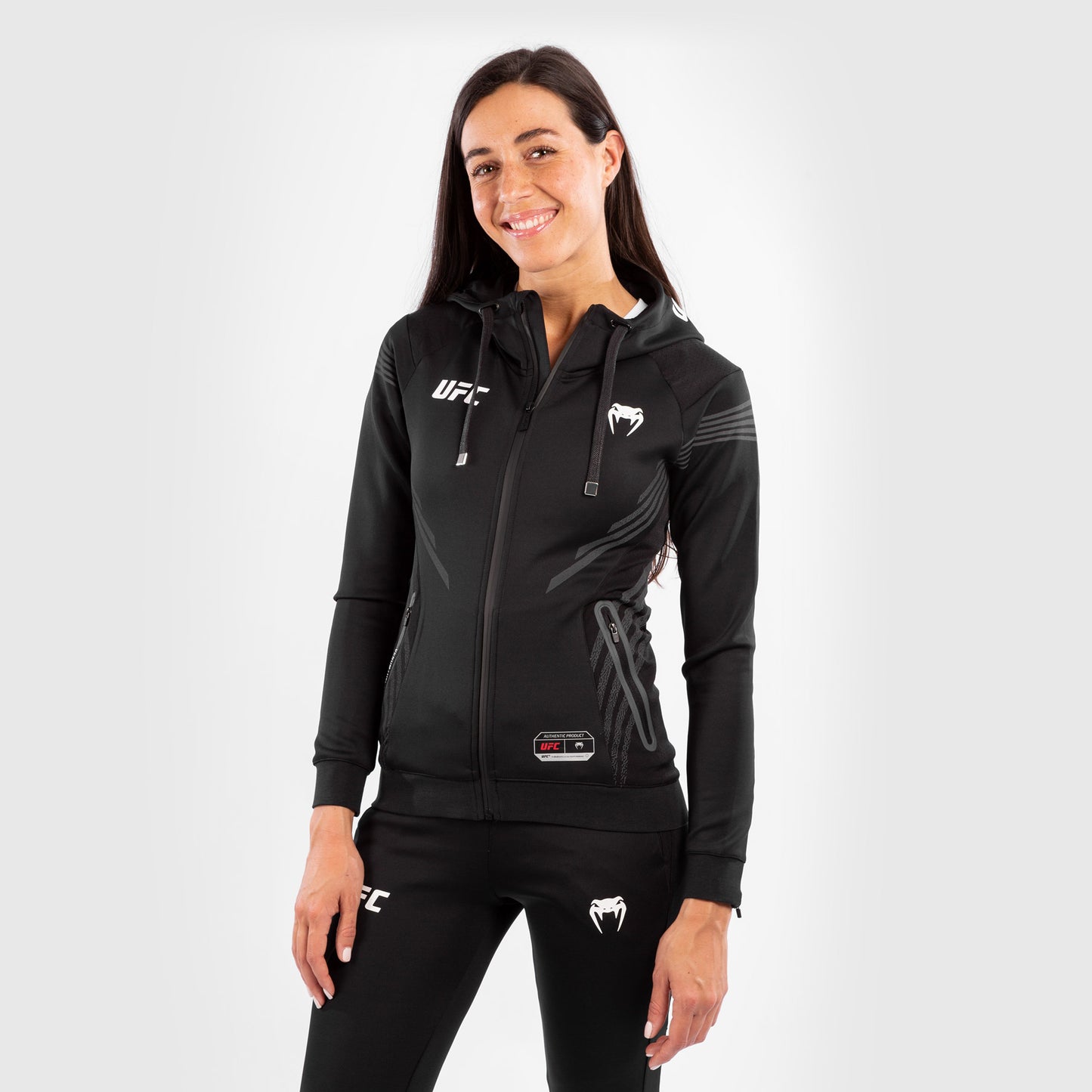 UFC Venum Gepersonaliseerd Authentic Fight Night Walkout Hoodie voor dames - Zwart