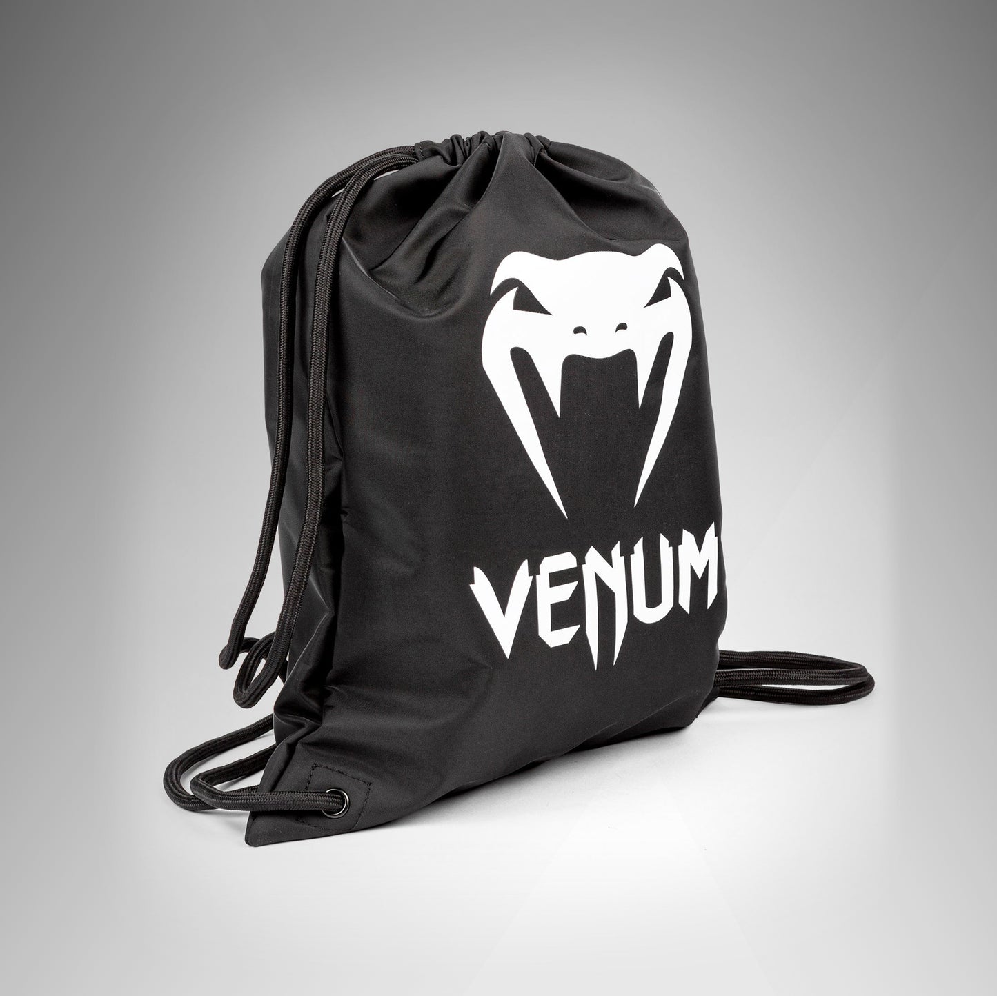 Venum Classic Rugzak (20-25L) – Zwart/Wit