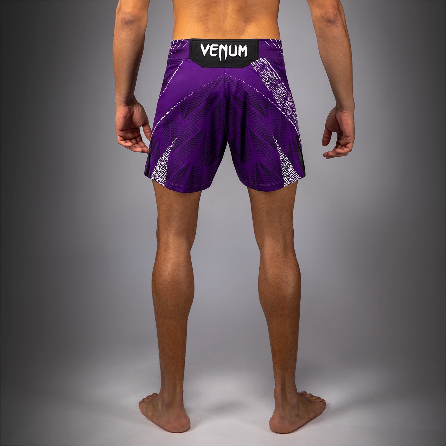 UFC Zenith by Venum Authentic Fight Night Short Fit Fight Short Heren - Paars