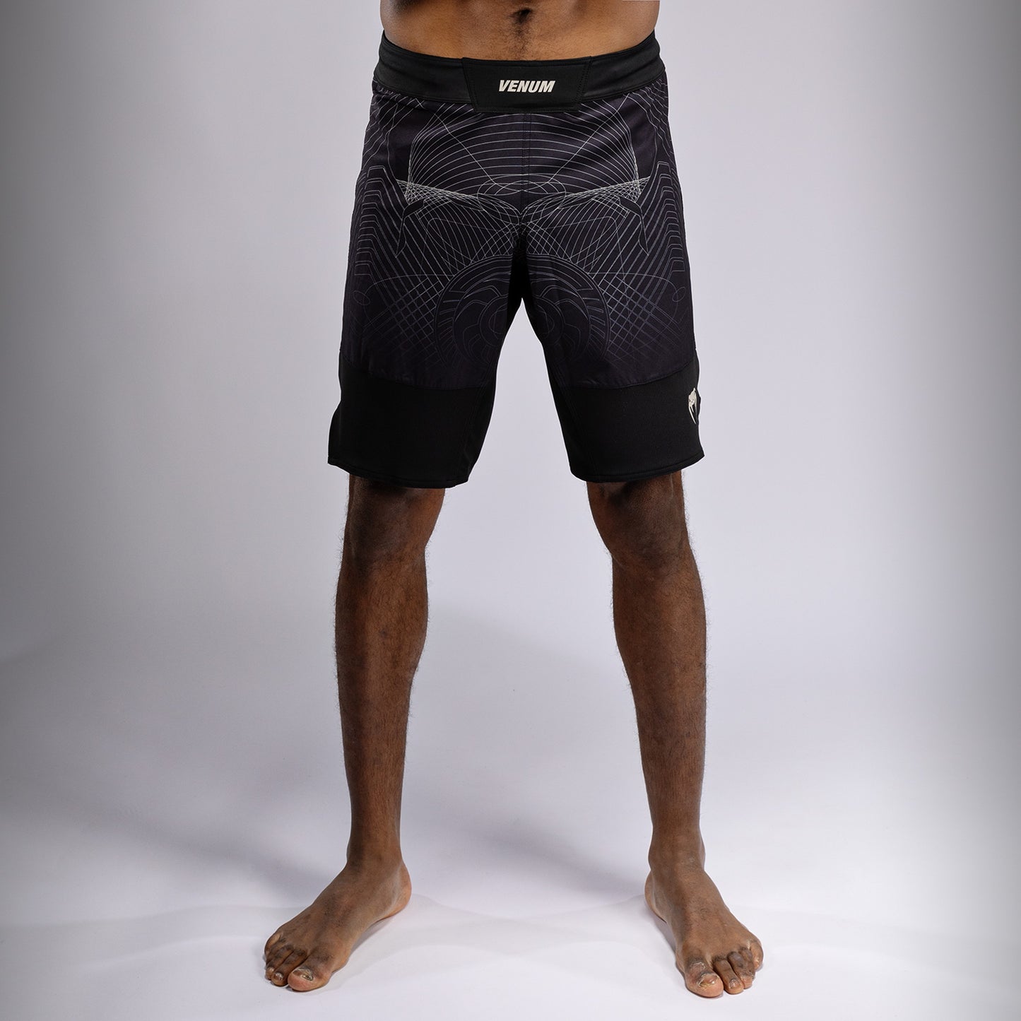 Venum G-Fit Air Fight Shorts Heren - Diepzwart / Woestijnzand