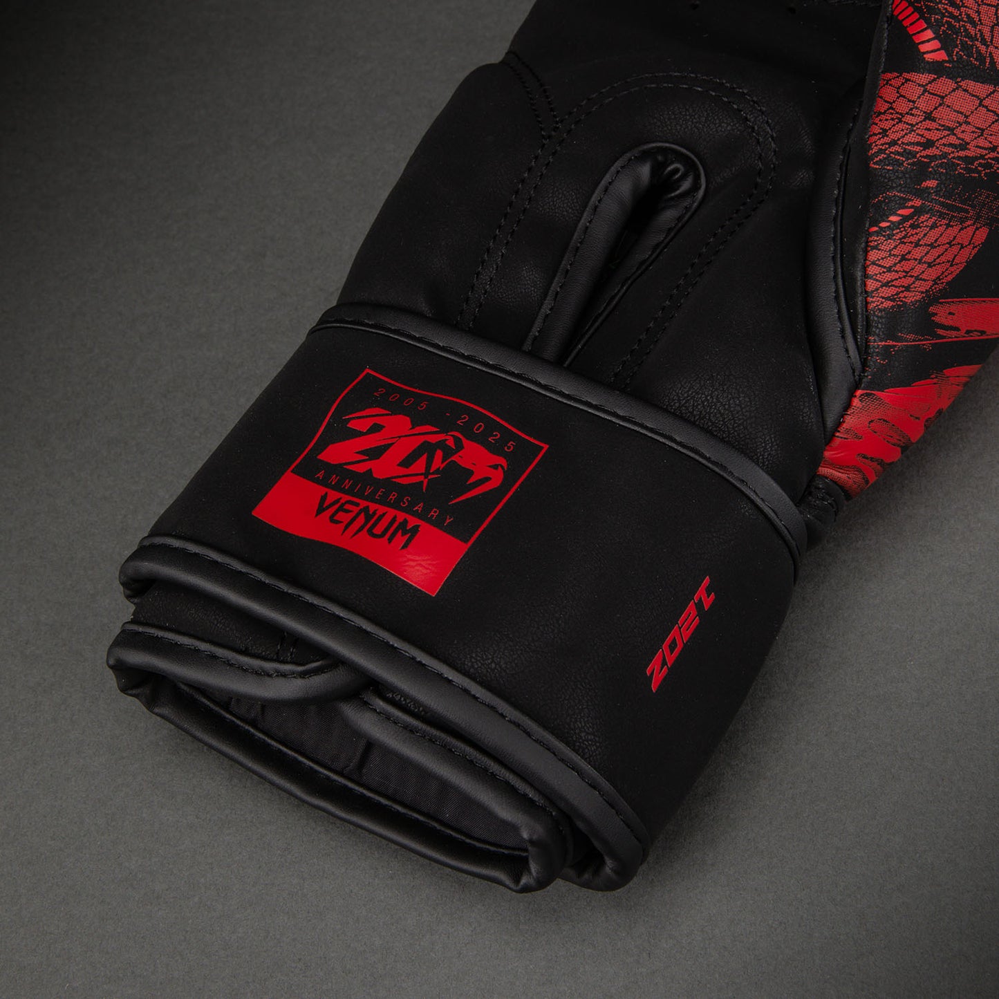 Venum 20th Anniversary Bokshandschoenen - Zwart/Rood