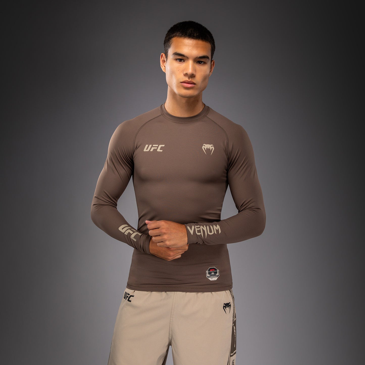 Venum UFC Unity by Venum Authentic Fight Week Heren Technische Rashguard met Lange Mouwen - Bruin
