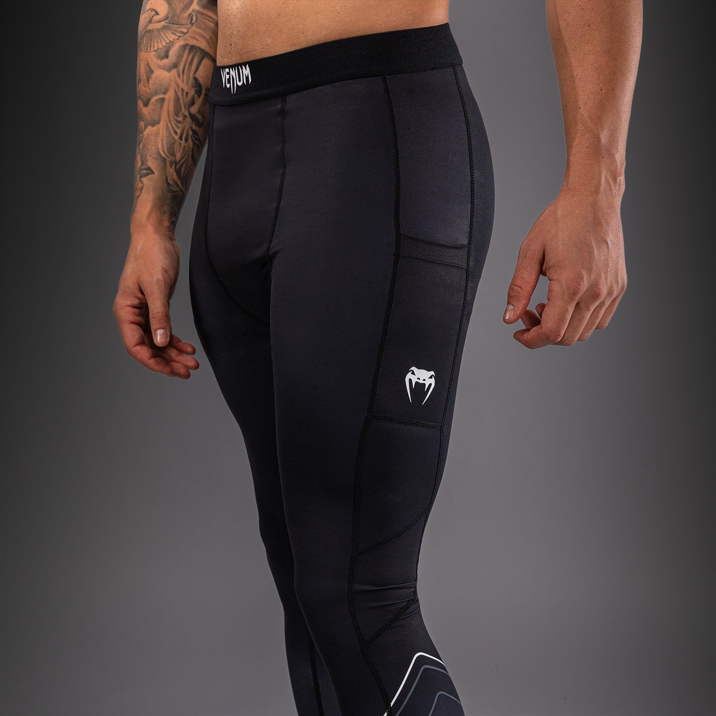 Venum Streamline Spats – Zwart/Wit