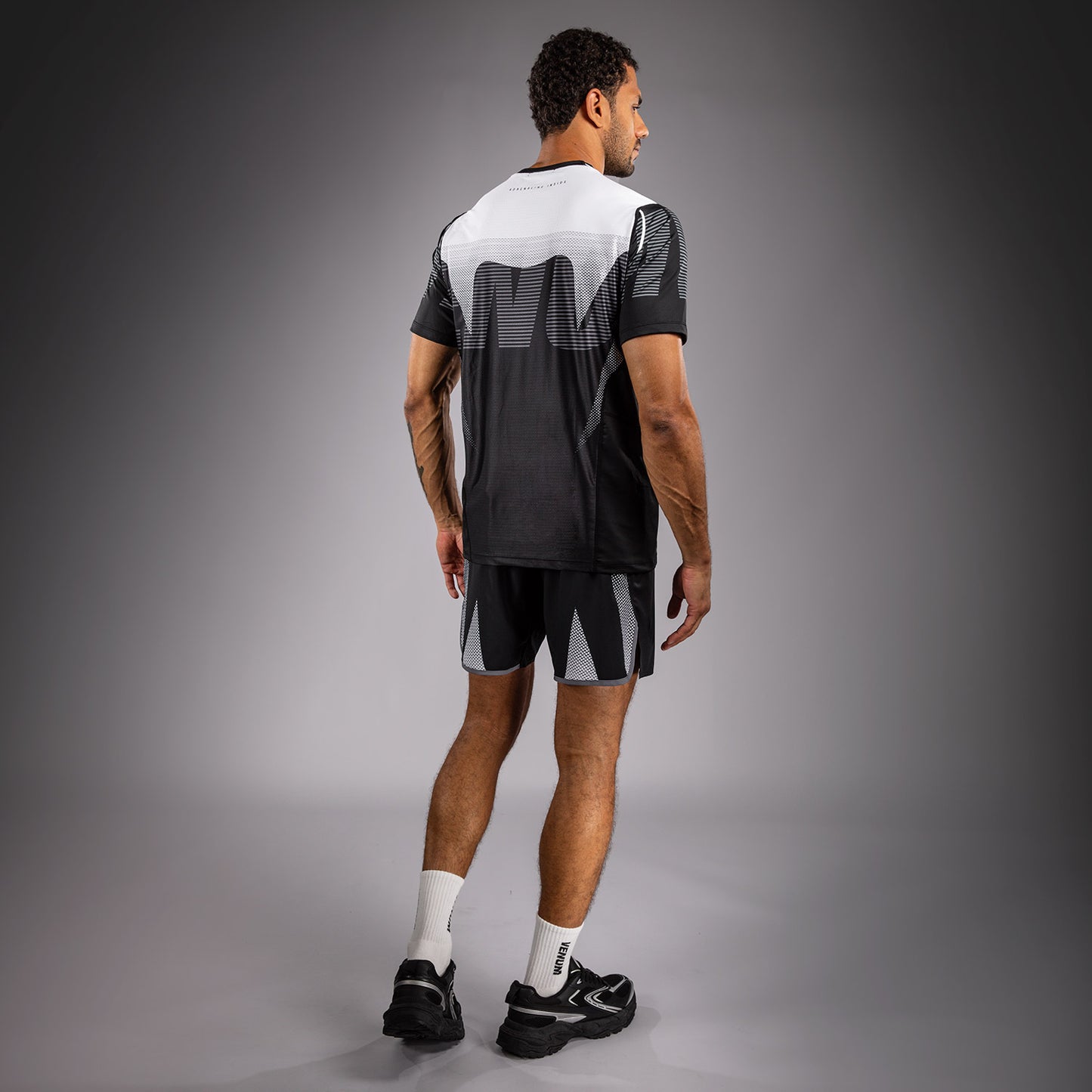 Venum Adrenaline Dry Tech T-shirt – Zwart/Zilvergrijs