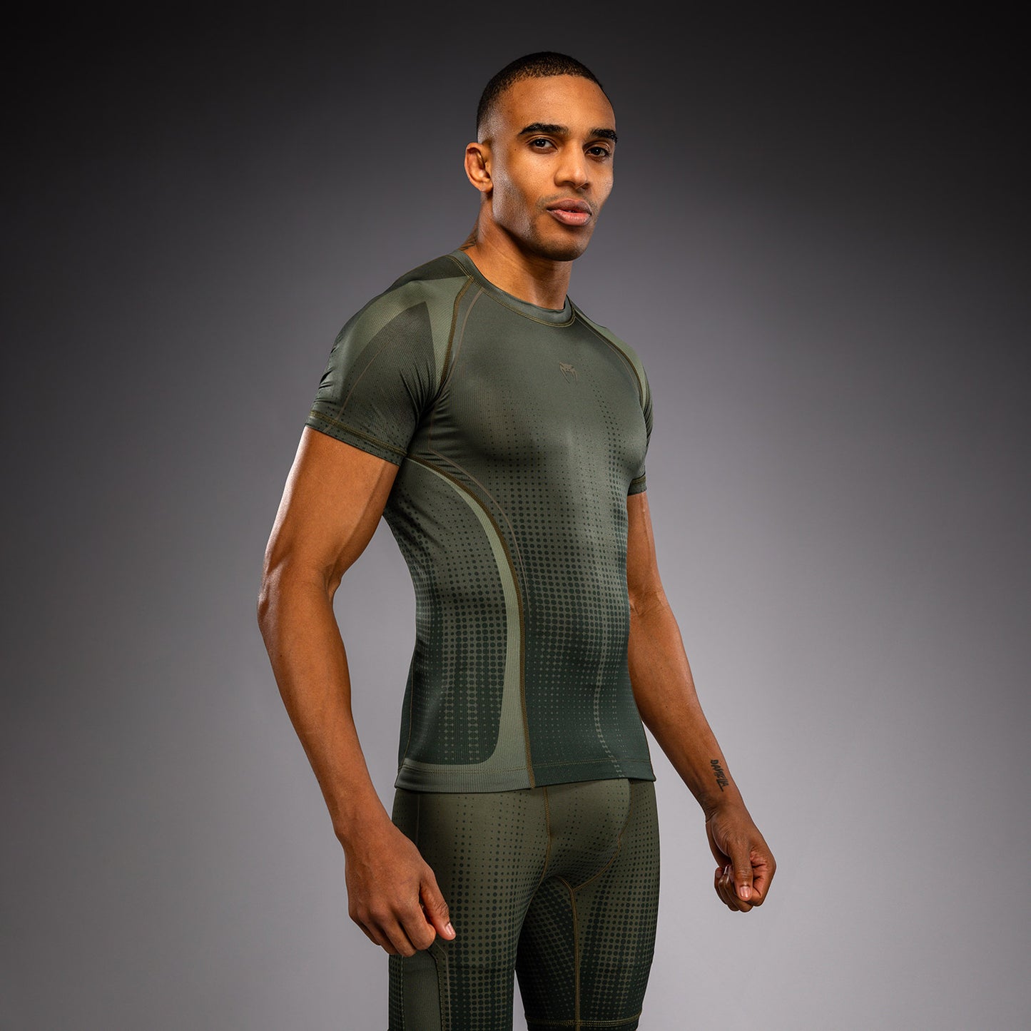 Venum Stealth Rashguards met korte mouwen – Kaki/Legergroen
