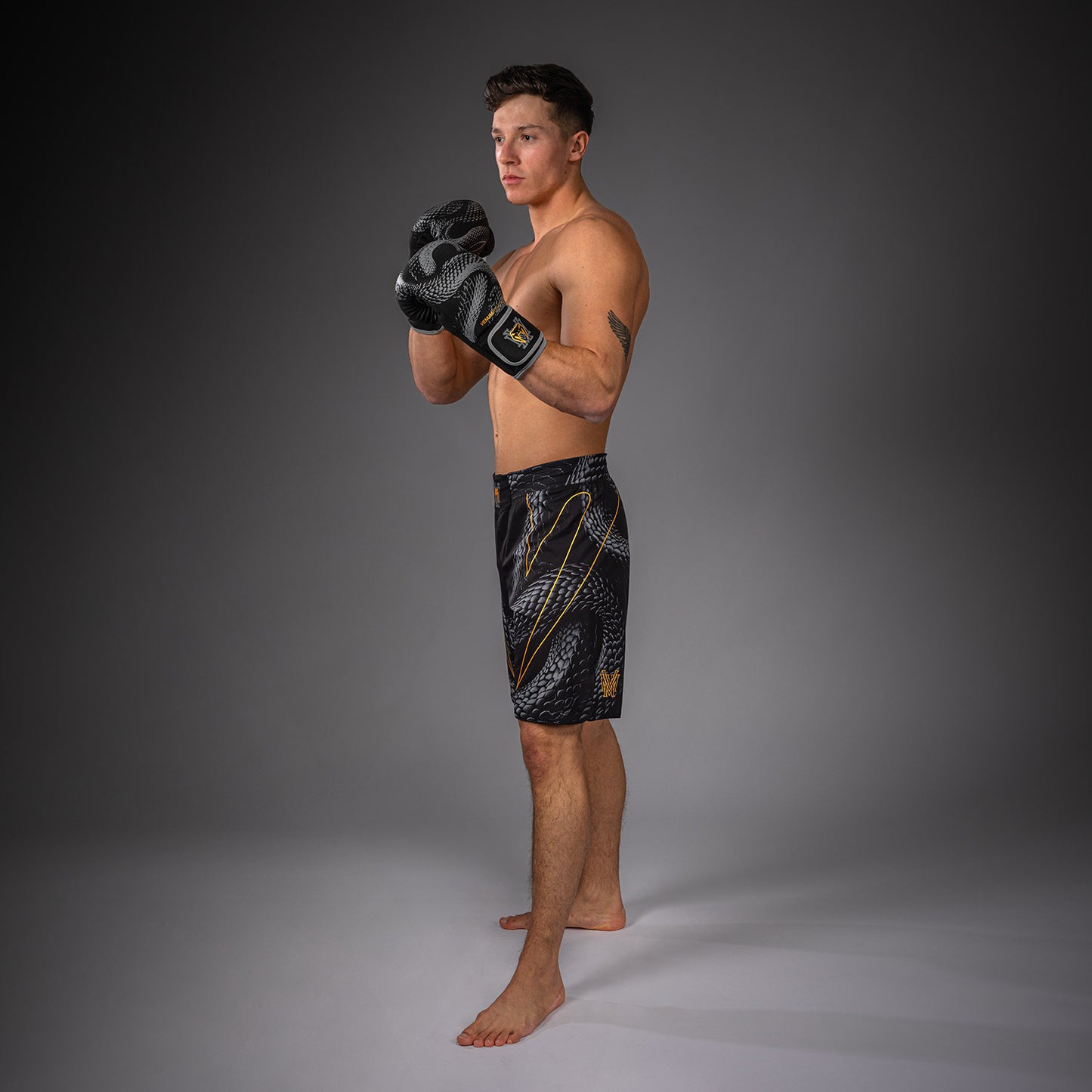 Venum Matupa Fightshorts - Zwart/Grijs/Goud