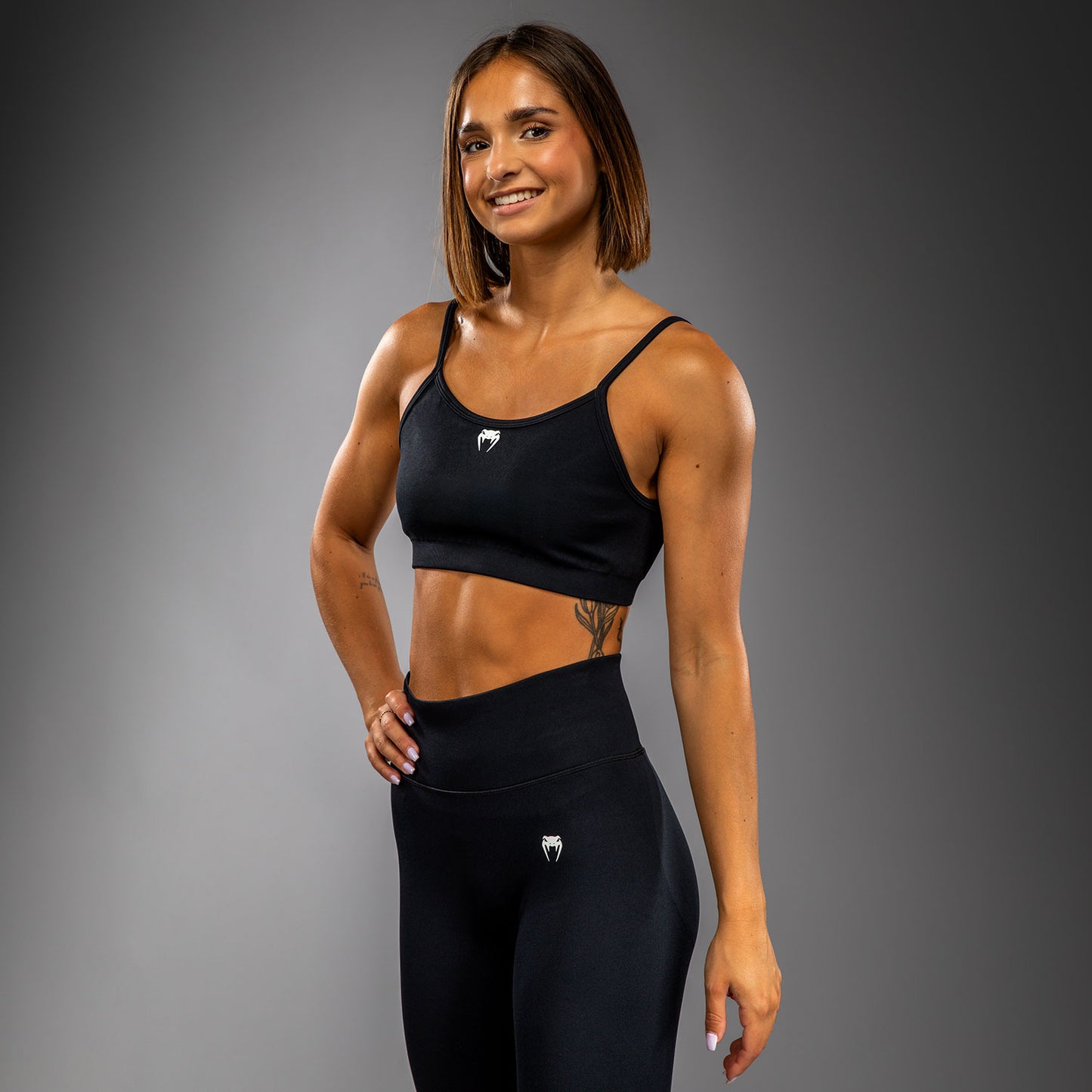 Venum Sculpt Women’s Sportbeha – Zwart/Wit