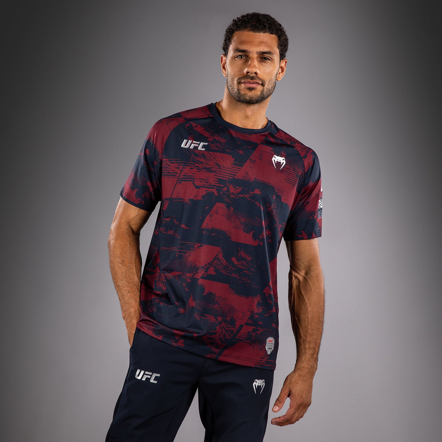 UFC Zenith by Venum Authentic Fight Week Performance T-shirt Korte Mouw Heren - Marineblauw/Bordeauxrood/Zilver