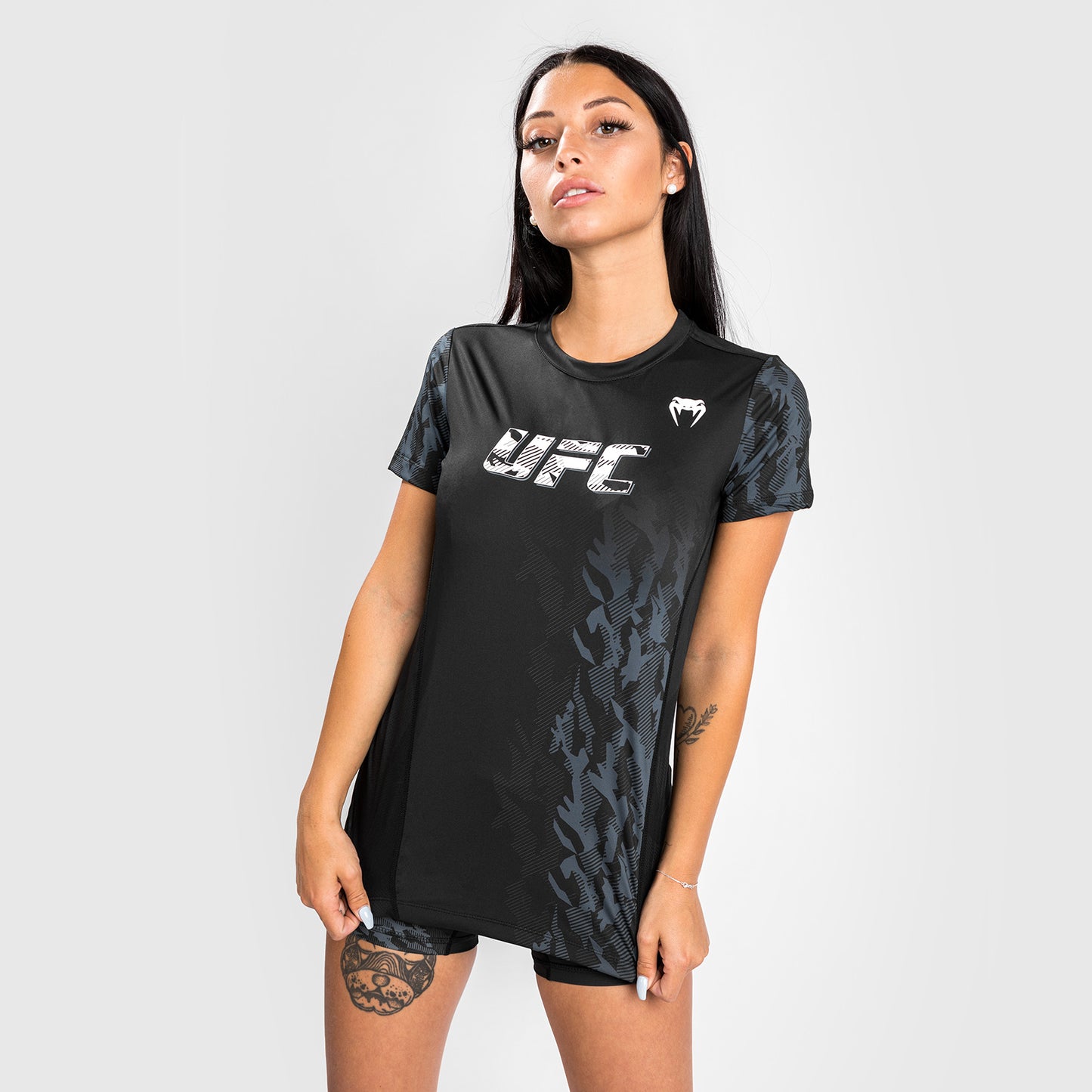 Venum UFC Authentic Fight Week Dames Performance T-shirt met Korte Mouwen – Zwart