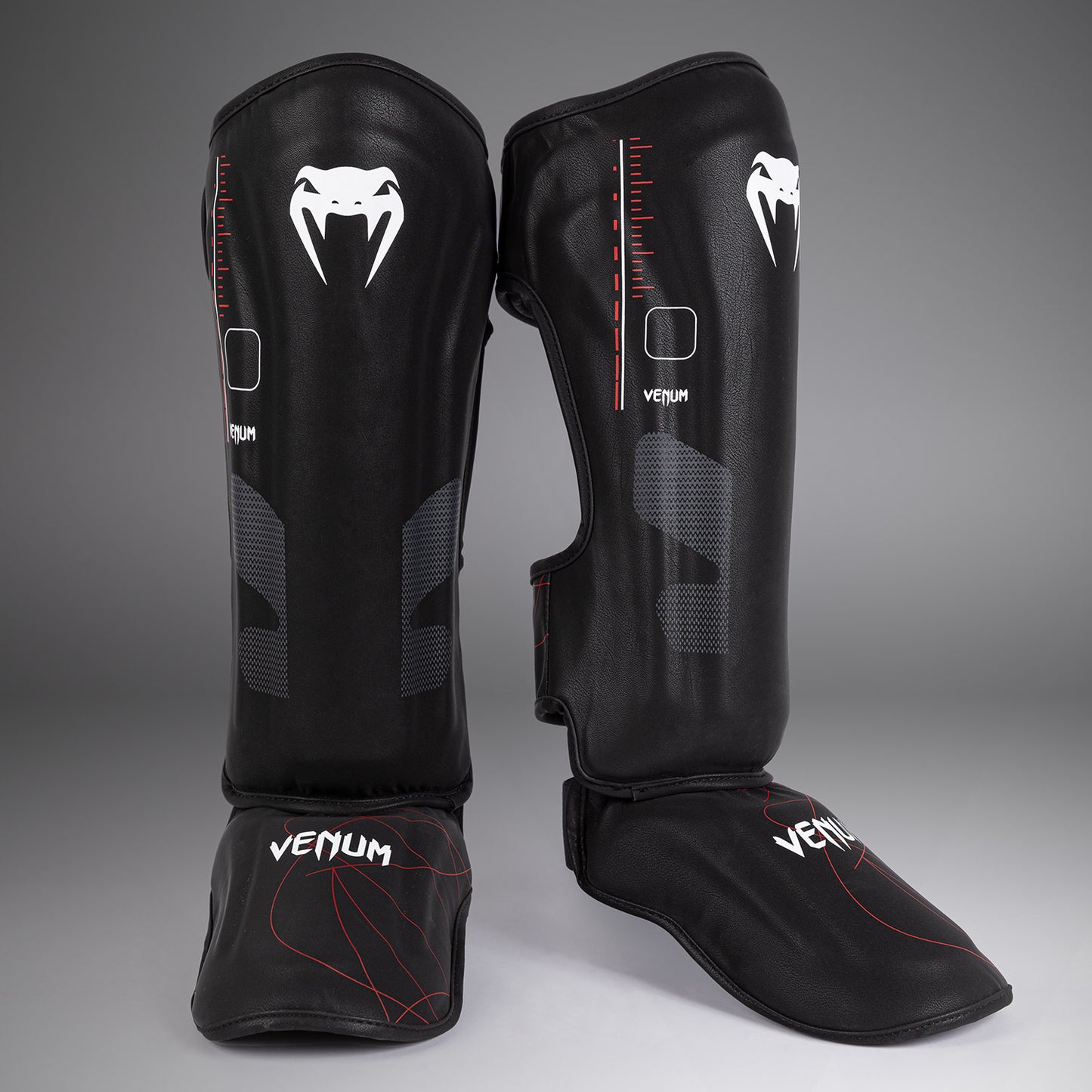 Venum Tactical XT Scheenbeschermers - Zwart/Vuurrood
