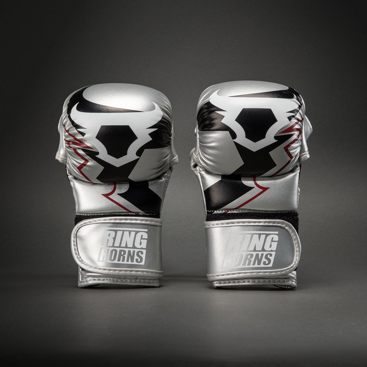 Ringhorns Charger by Venum MMA Handschoenen – Zilver/Zwart
