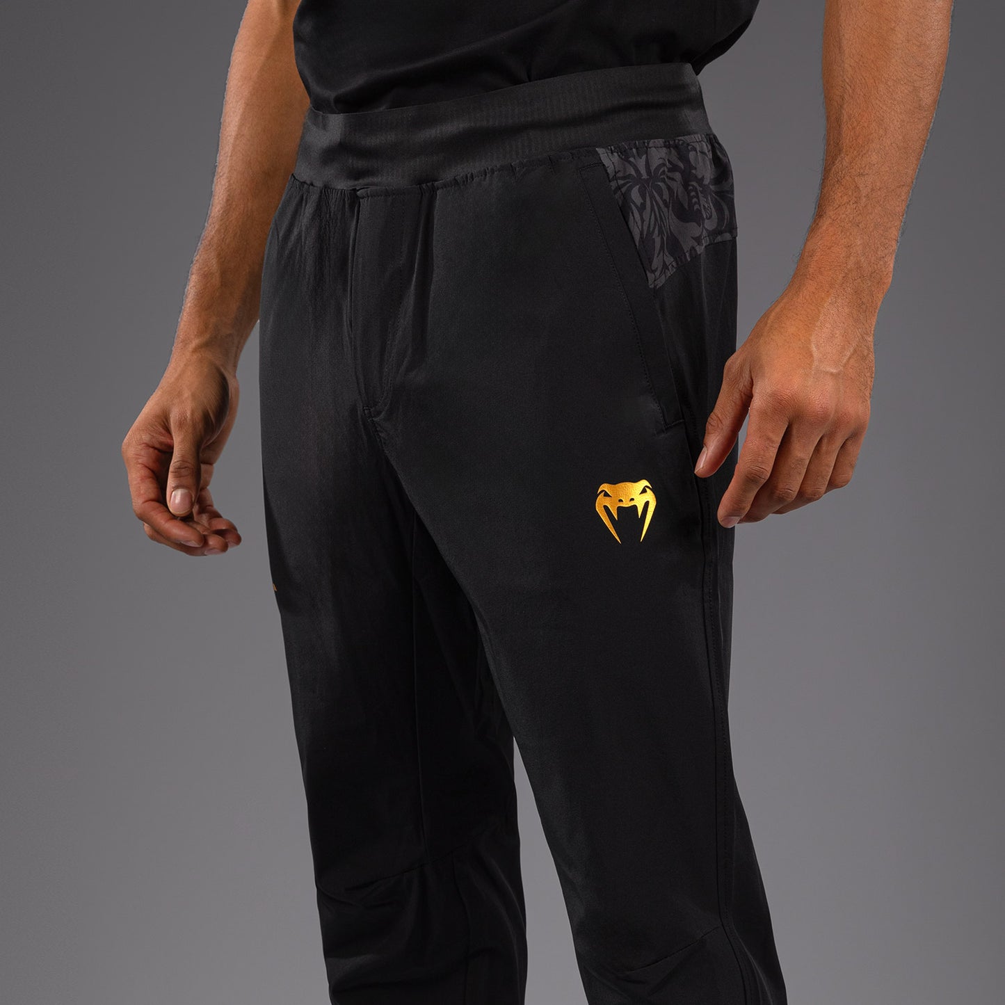 Venum x Topuria Unmatched Edition Joggers - Zwart/Goud