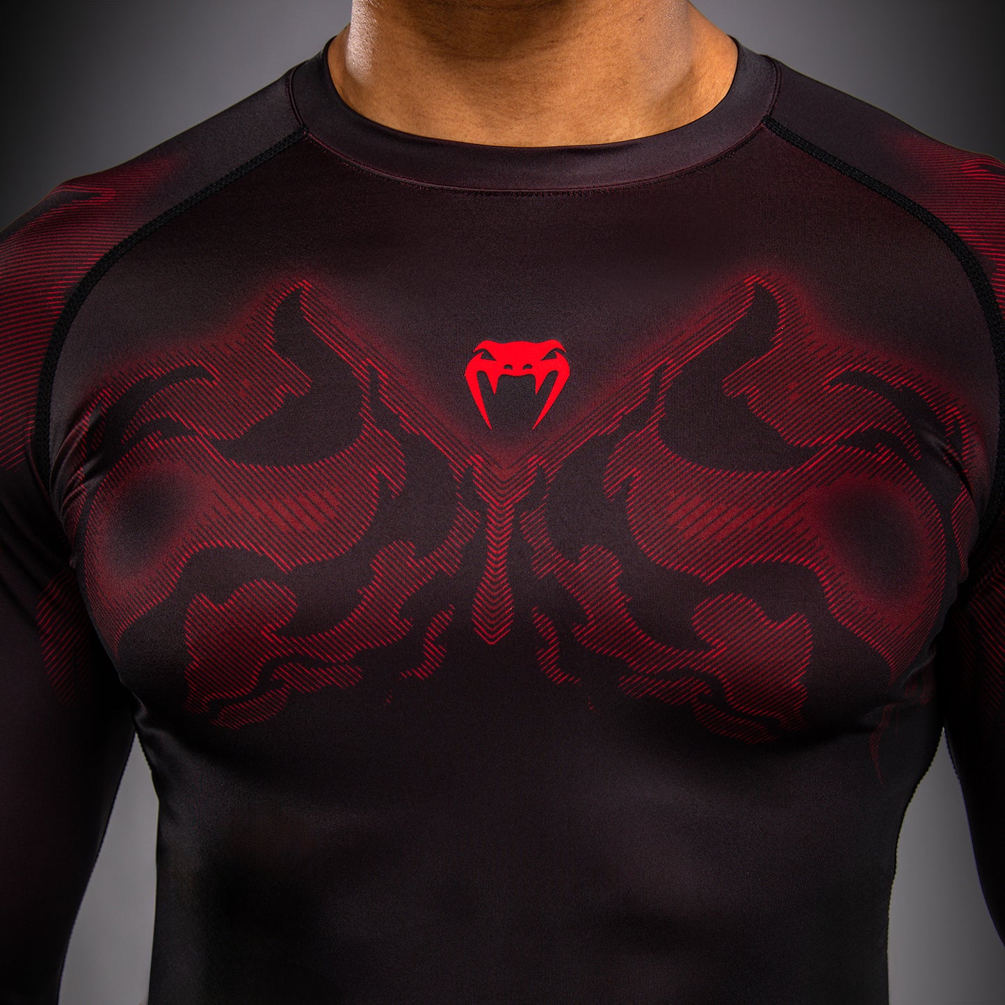 Venum Spectre Rashguard met lange mouwen – Zwart/Rood